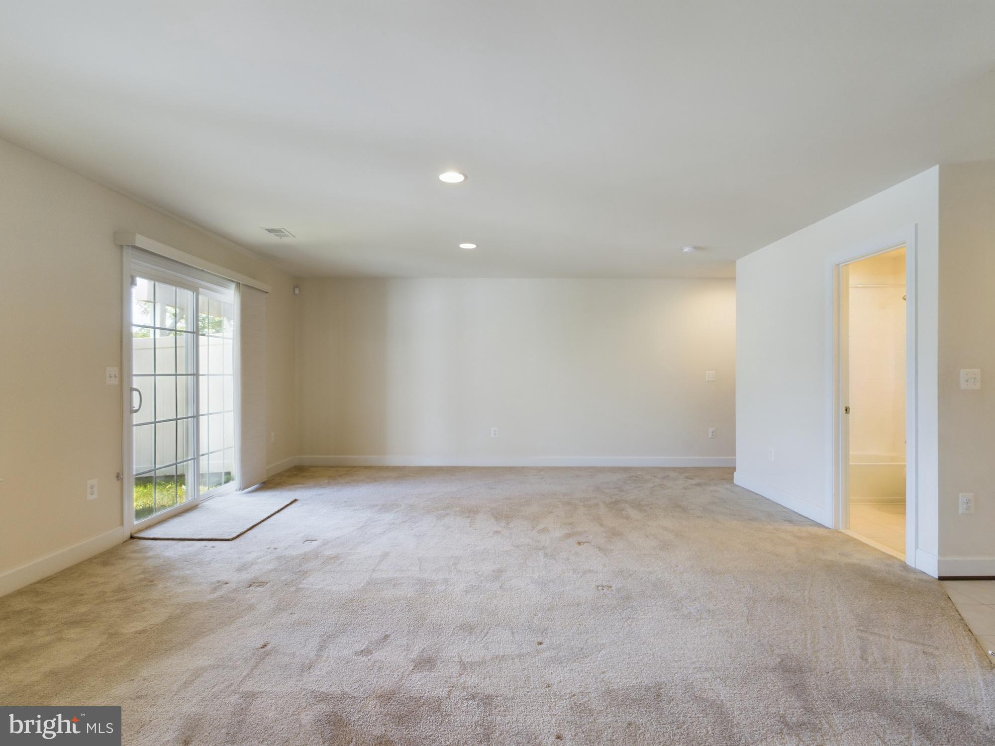 BRADLEY SQUARE - Residential Lease