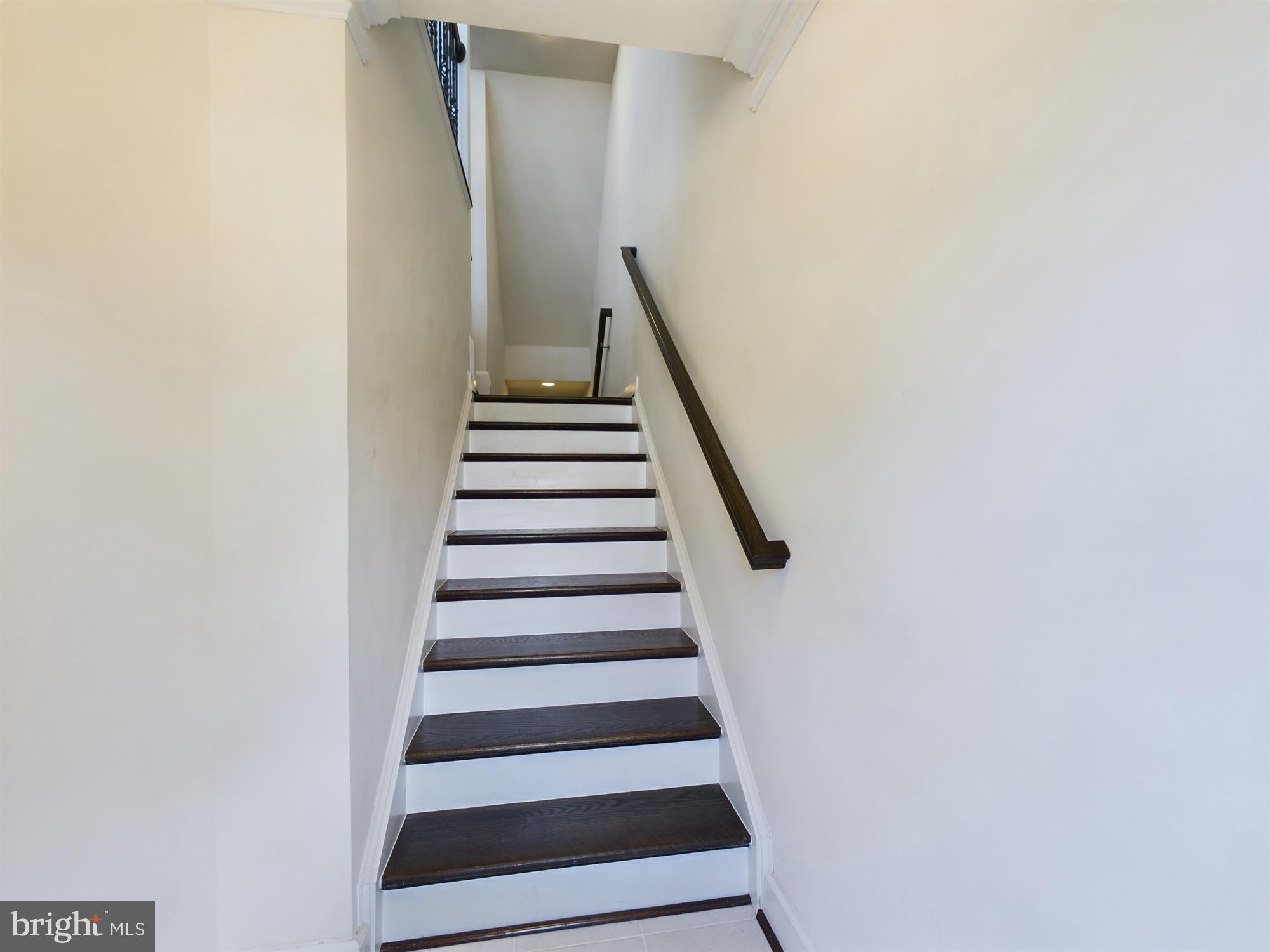 BRADLEY SQUARE - Residential Lease