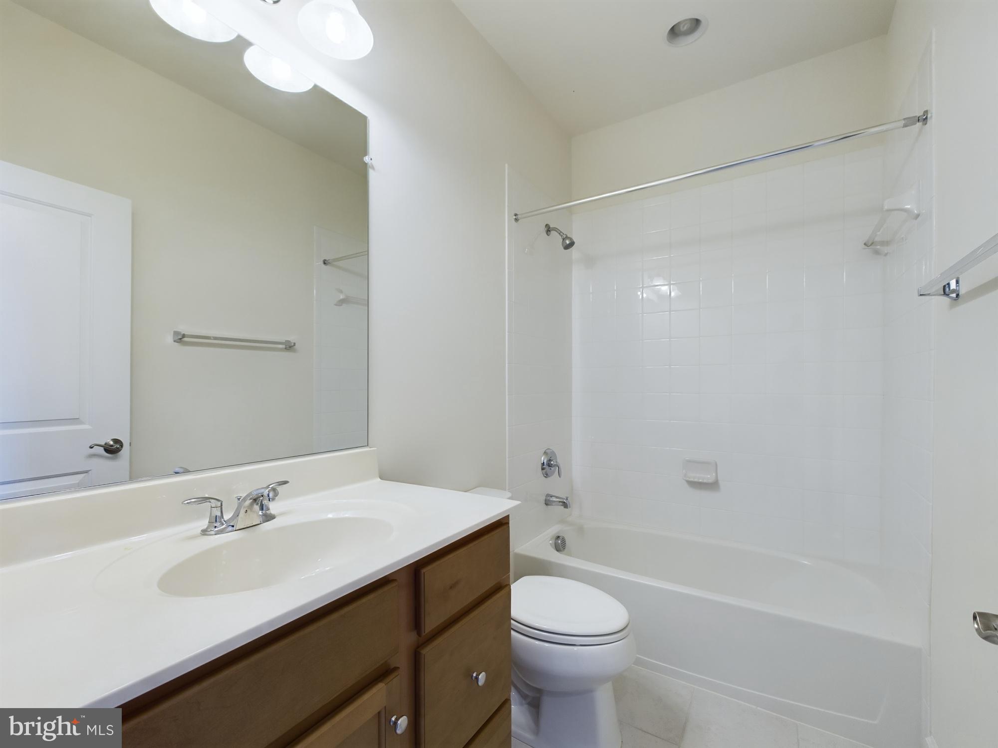 BRADLEY SQUARE - Residential Lease