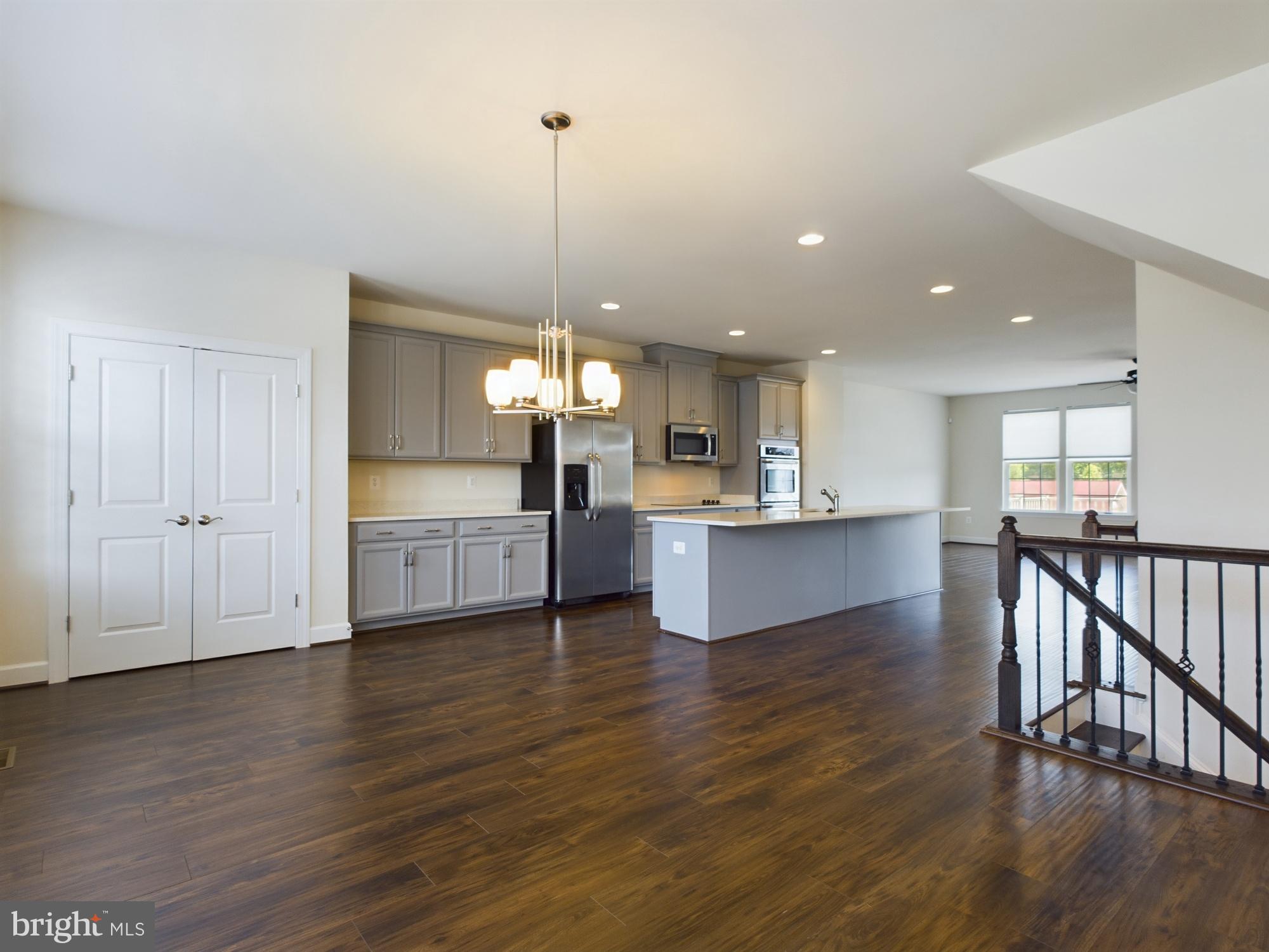 BRADLEY SQUARE - Residential Lease