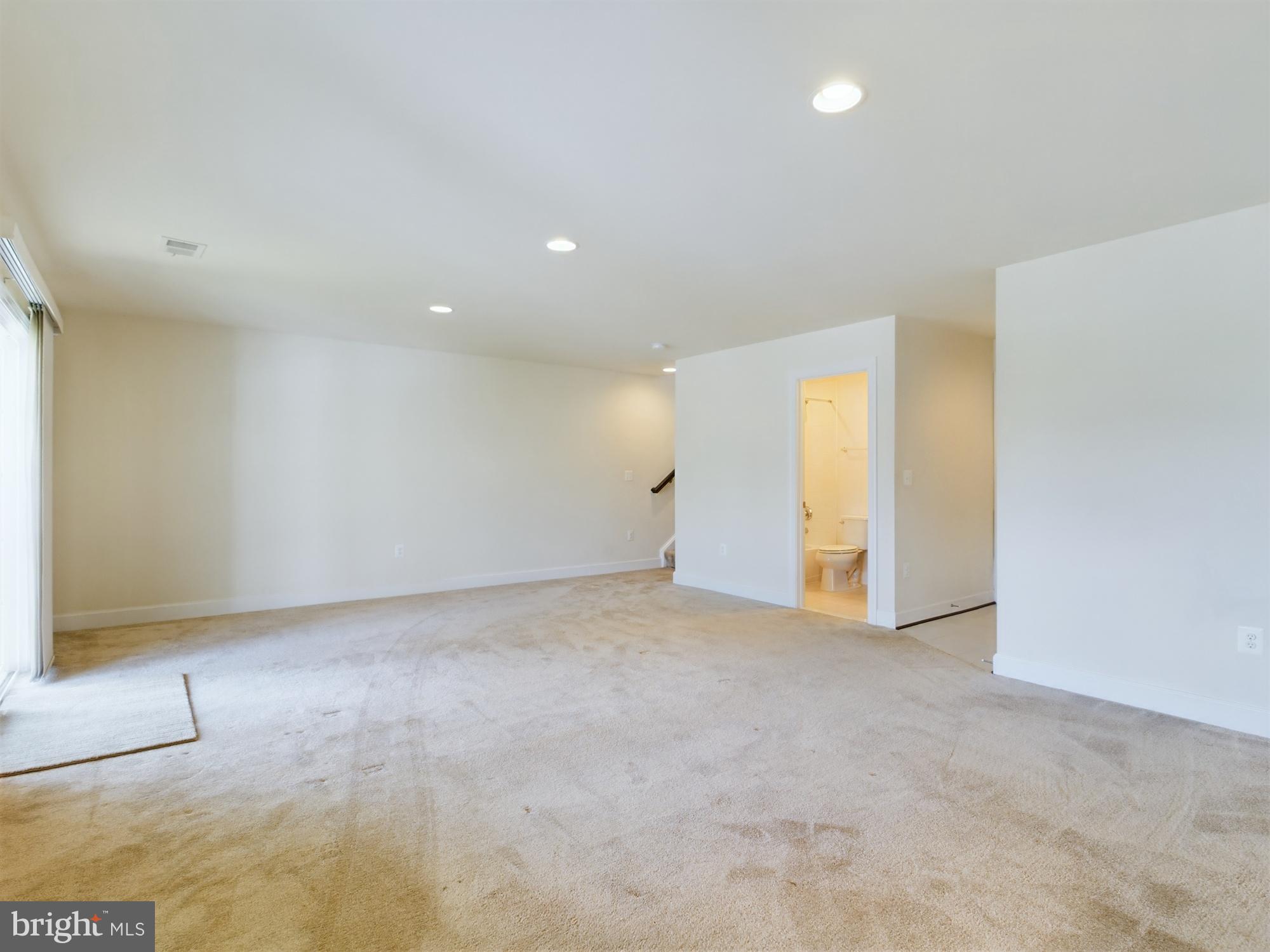 BRADLEY SQUARE - Residential Lease