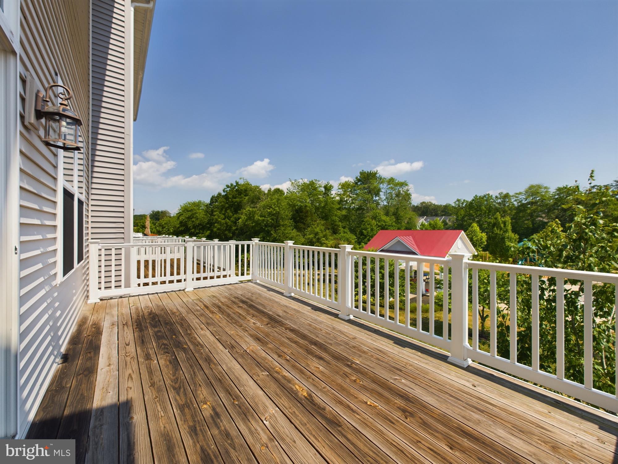 BRADLEY SQUARE - Residential Lease