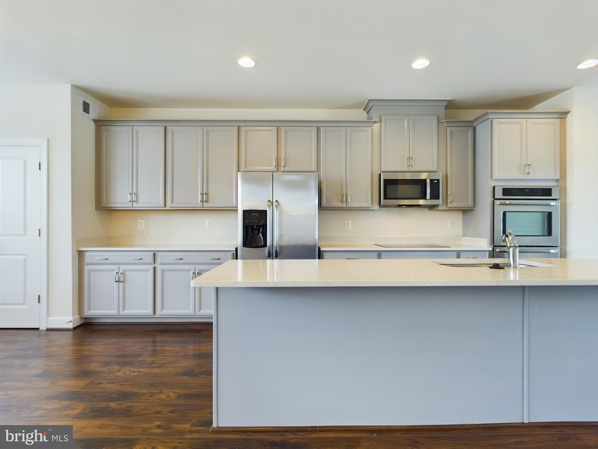 BRADLEY SQUARE - Residential Lease