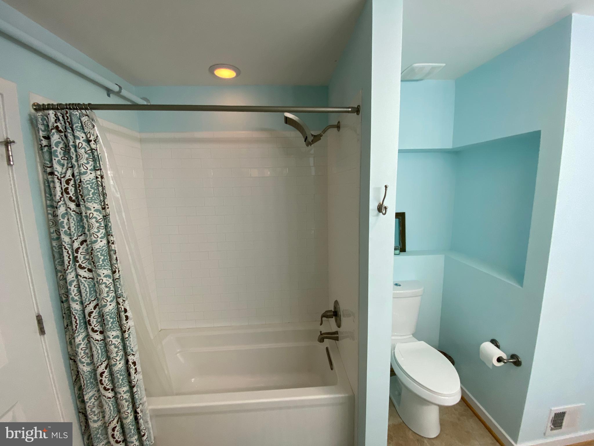 DOWNTOWN FREDERICKSBURG - Residential Lease