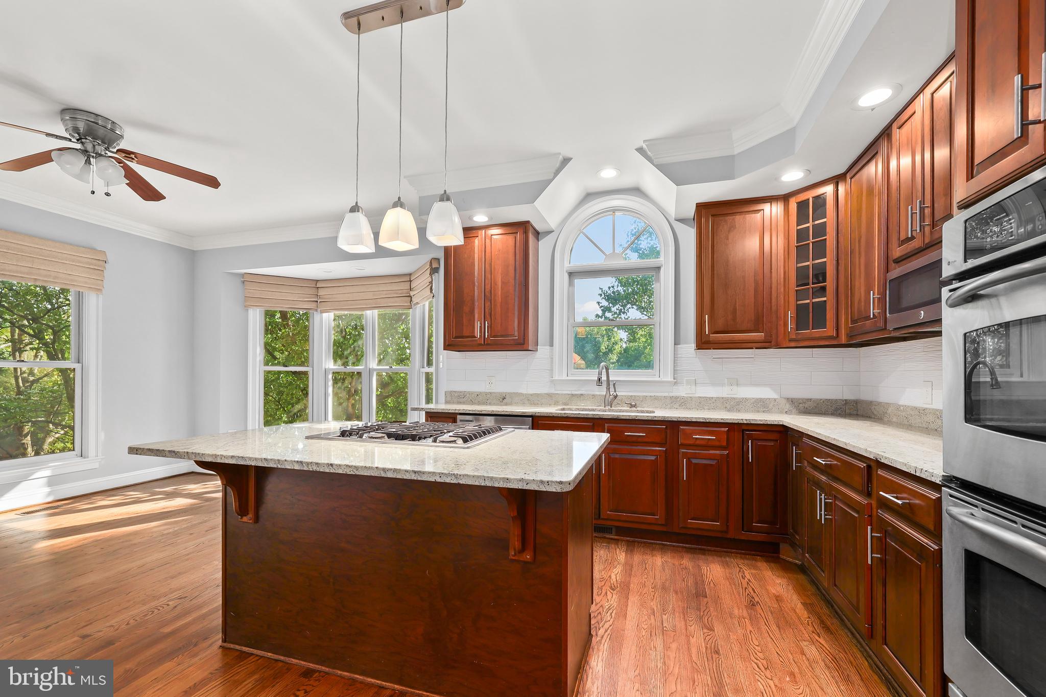 HAMPTONS OF MCLEAN - Residential