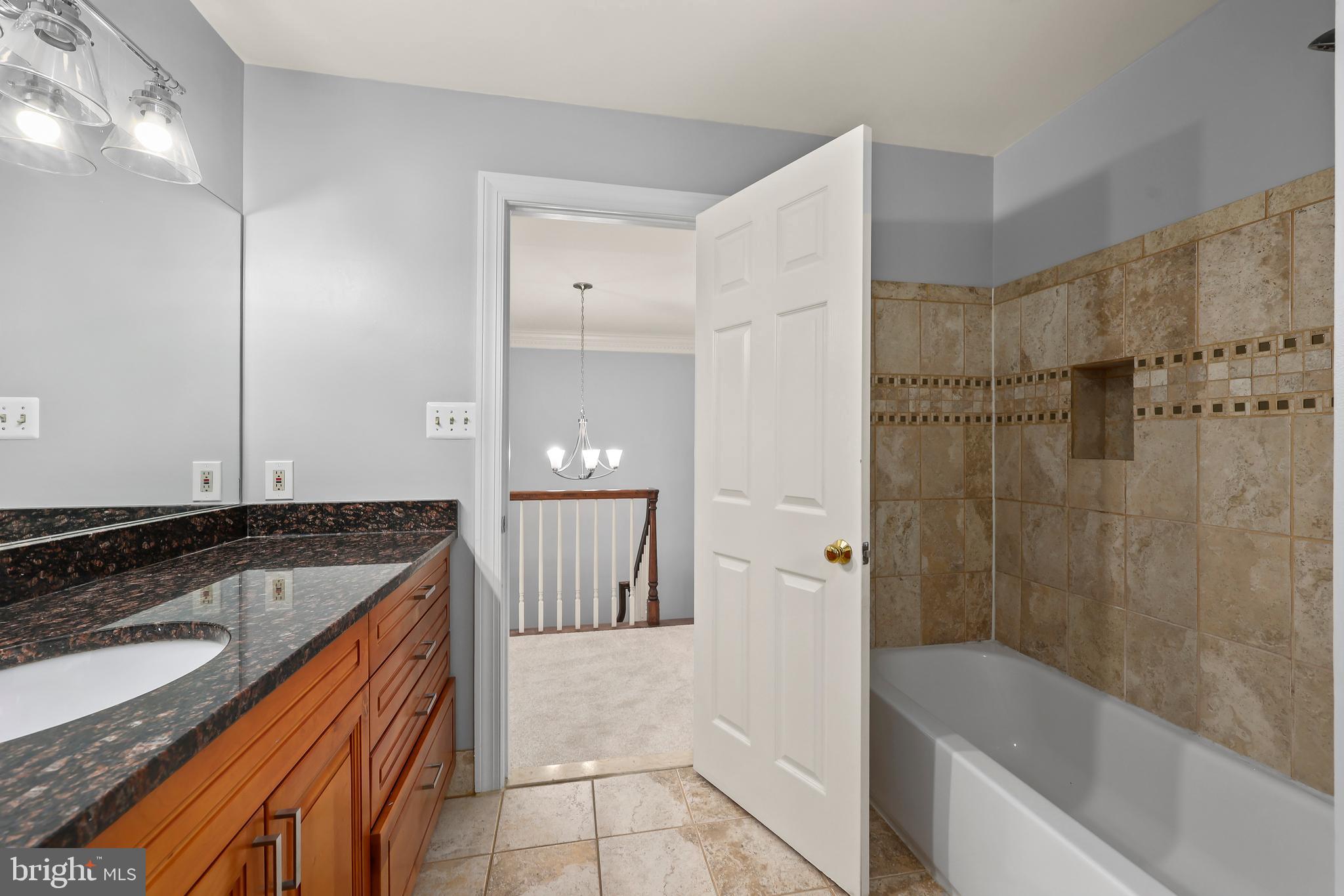 HAMPTONS OF MCLEAN - Residential