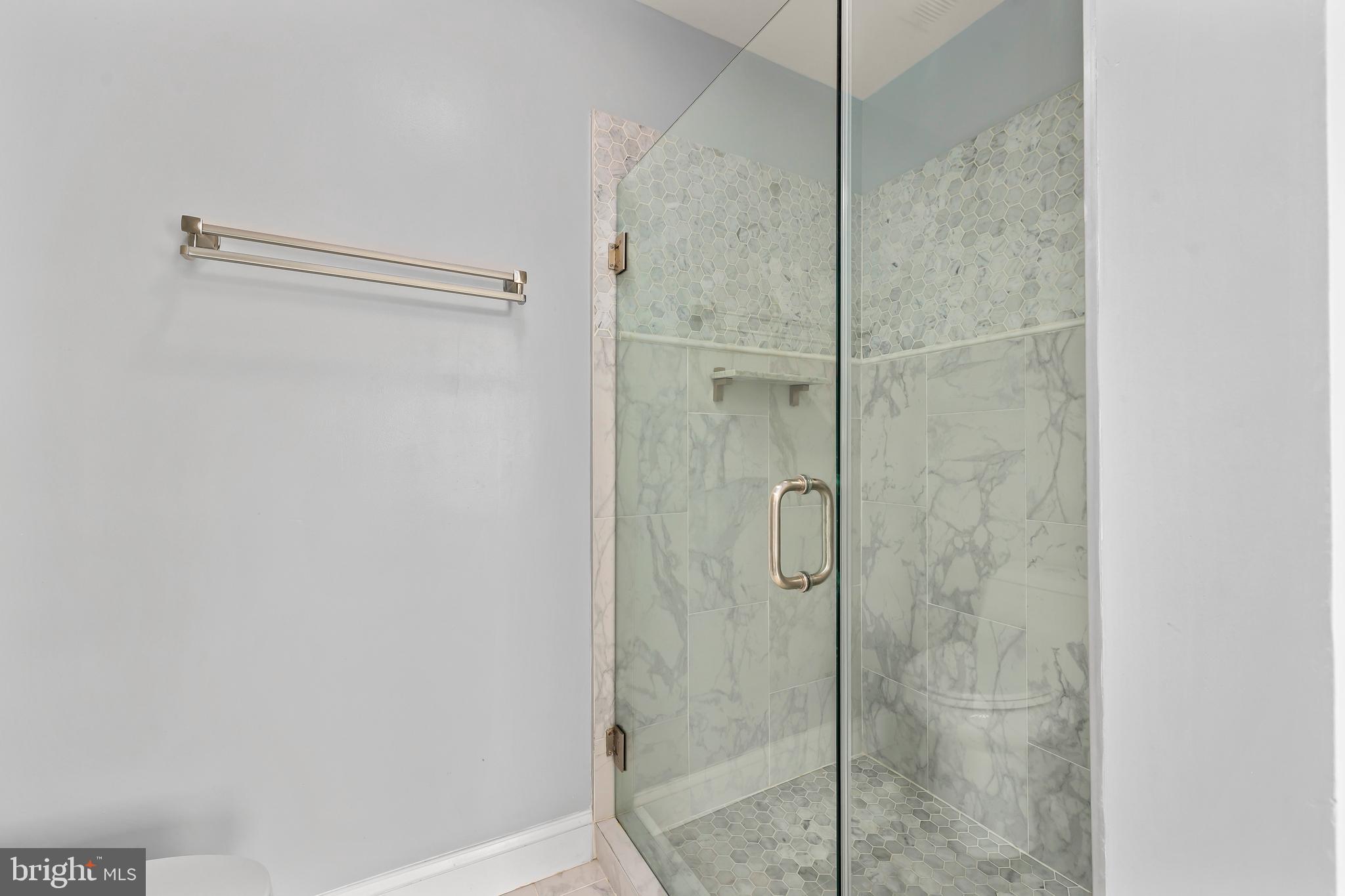 HAMPTONS OF MCLEAN - Residential