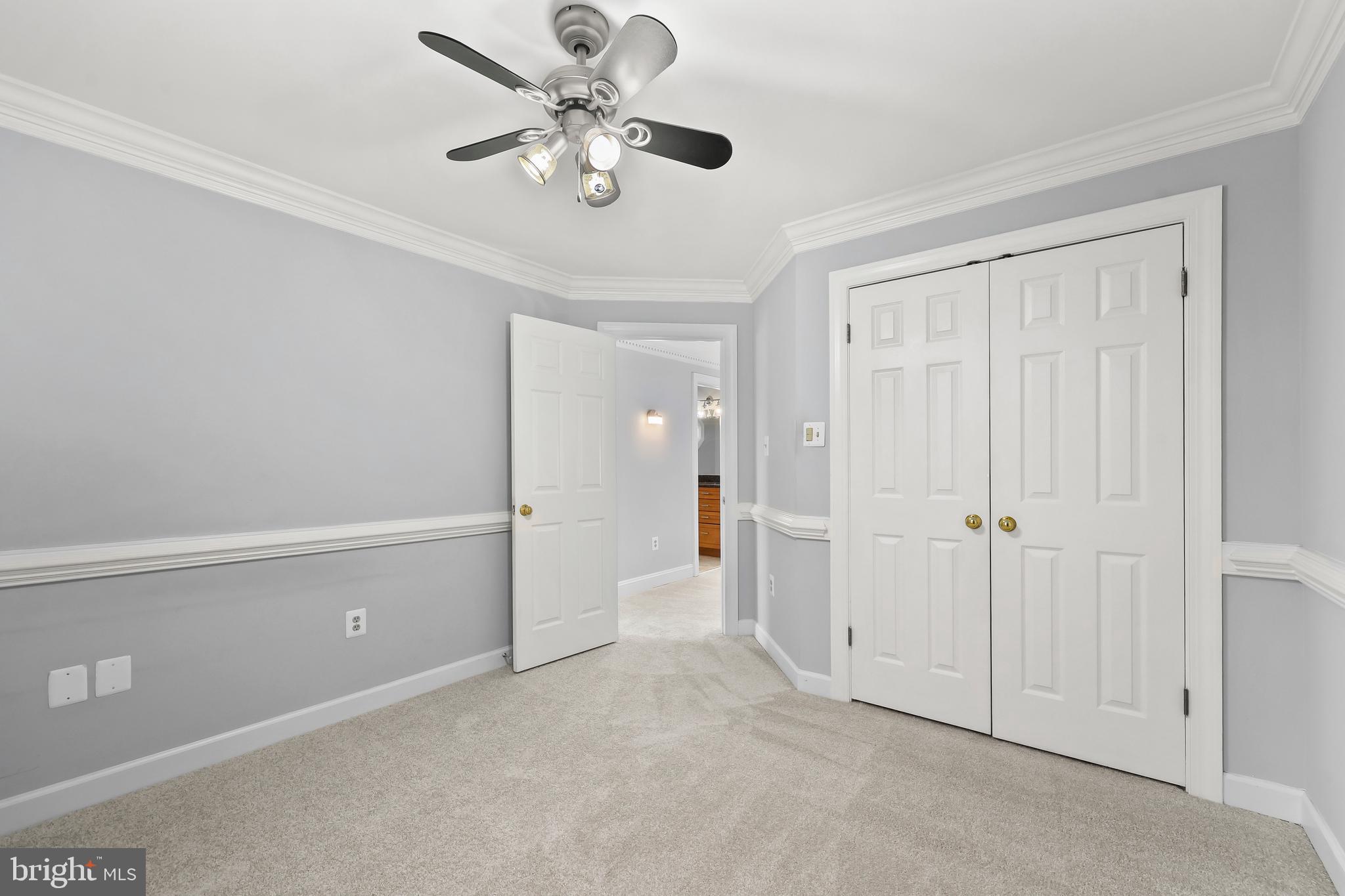 HAMPTONS OF MCLEAN - Residential