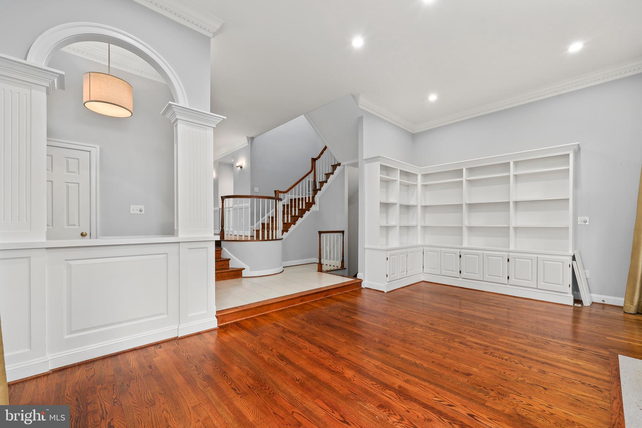 HAMPTONS OF MCLEAN - Residential