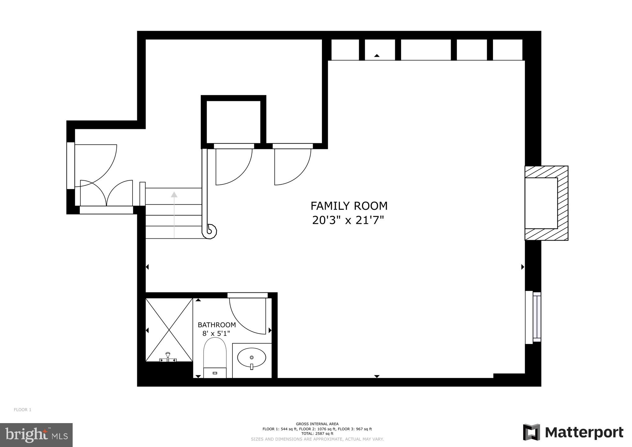 HAMPTONS OF MCLEAN - Residential