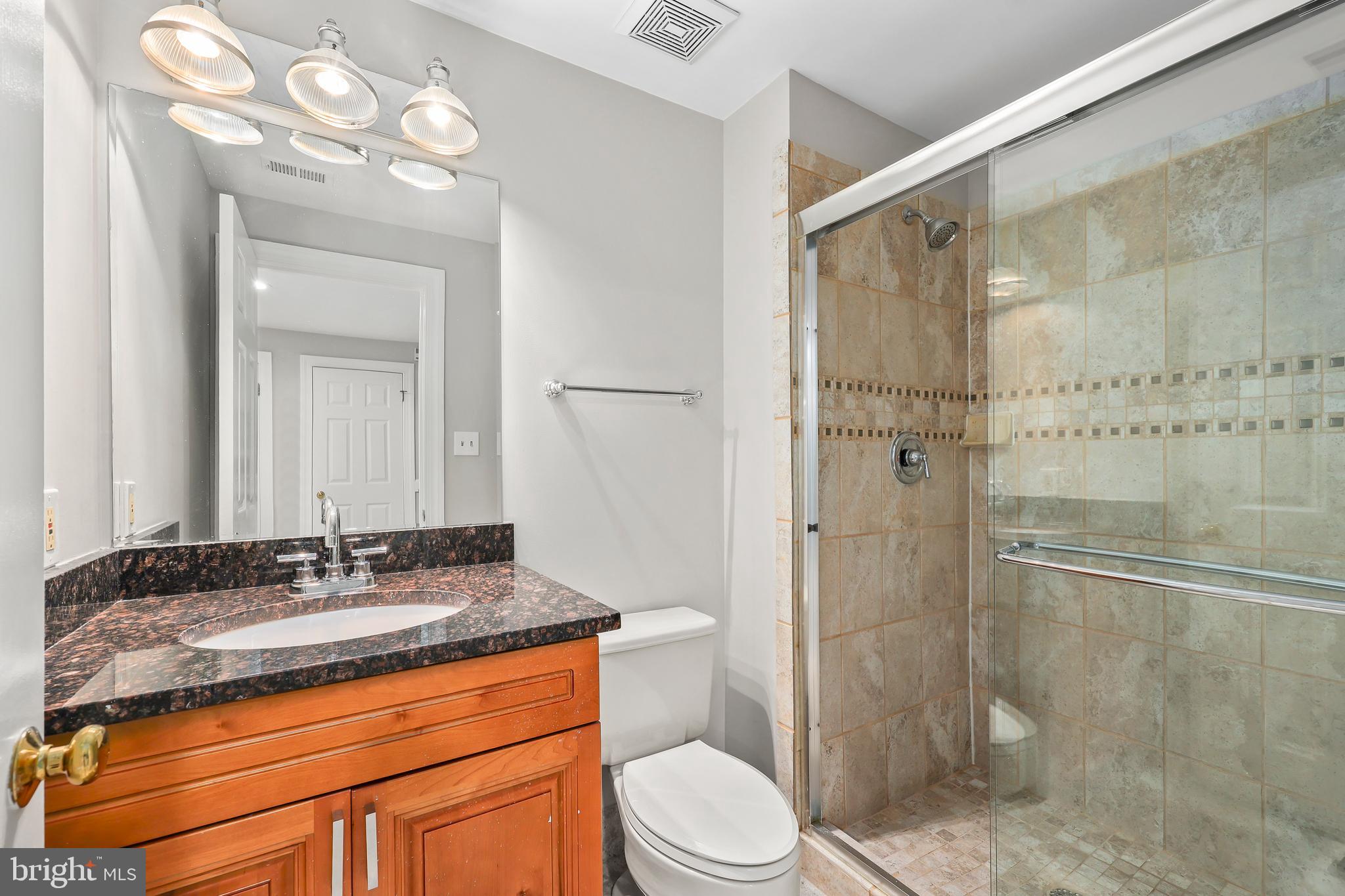 HAMPTONS OF MCLEAN - Residential