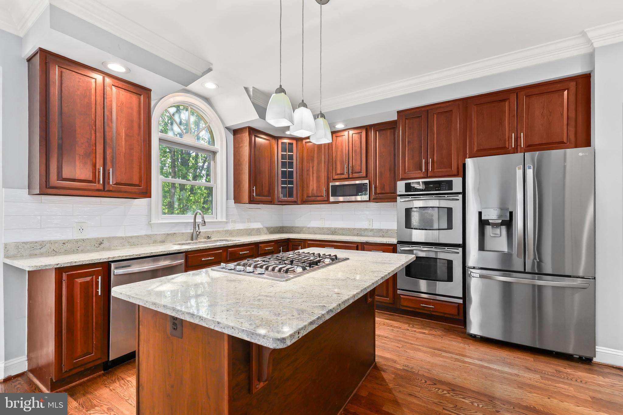 HAMPTONS OF MCLEAN - Residential