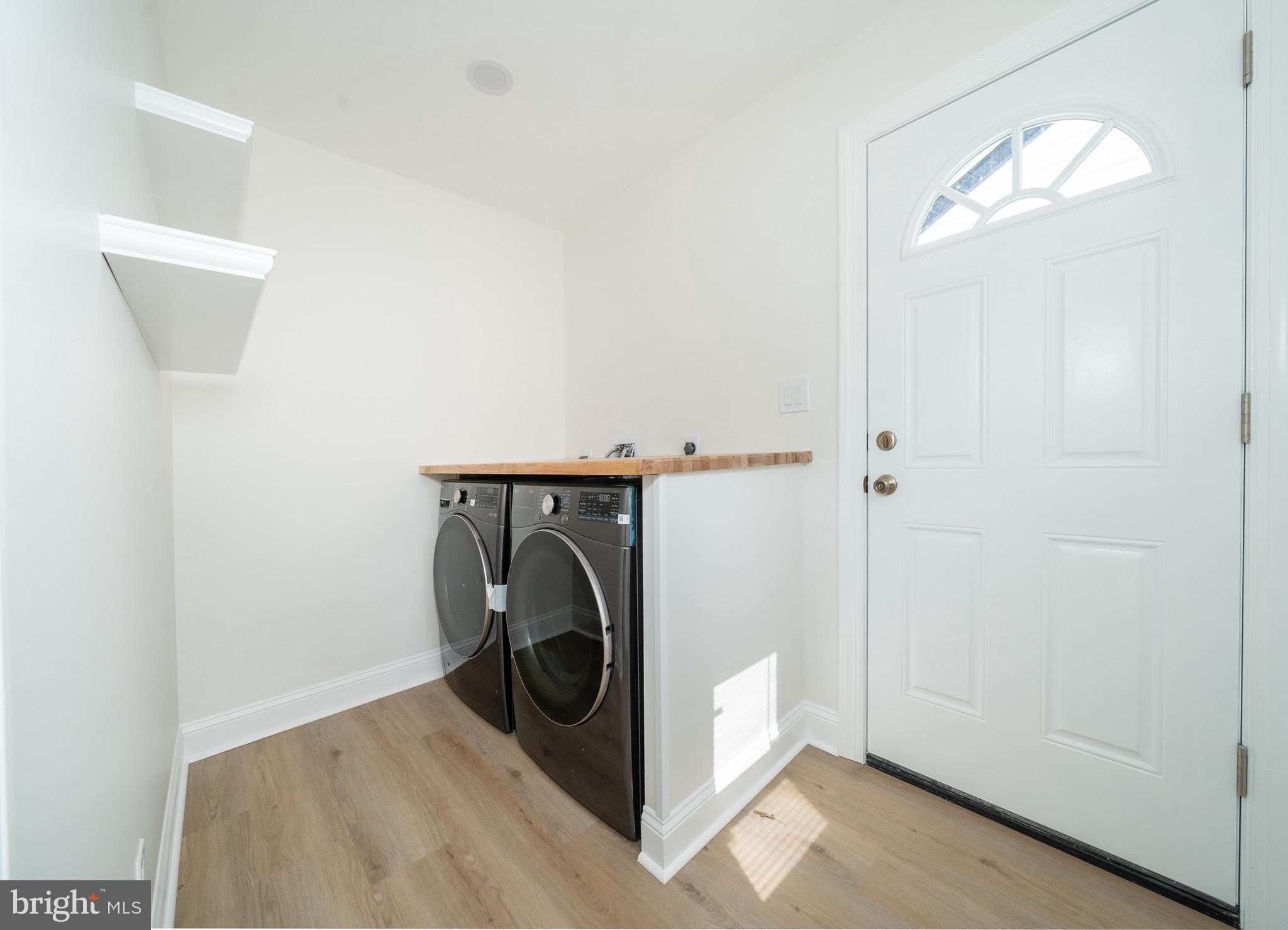 NEW CASTLE MANOR - Residential