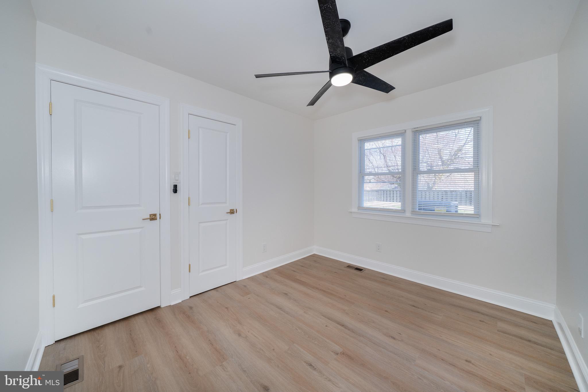 NEW CASTLE MANOR - Residential