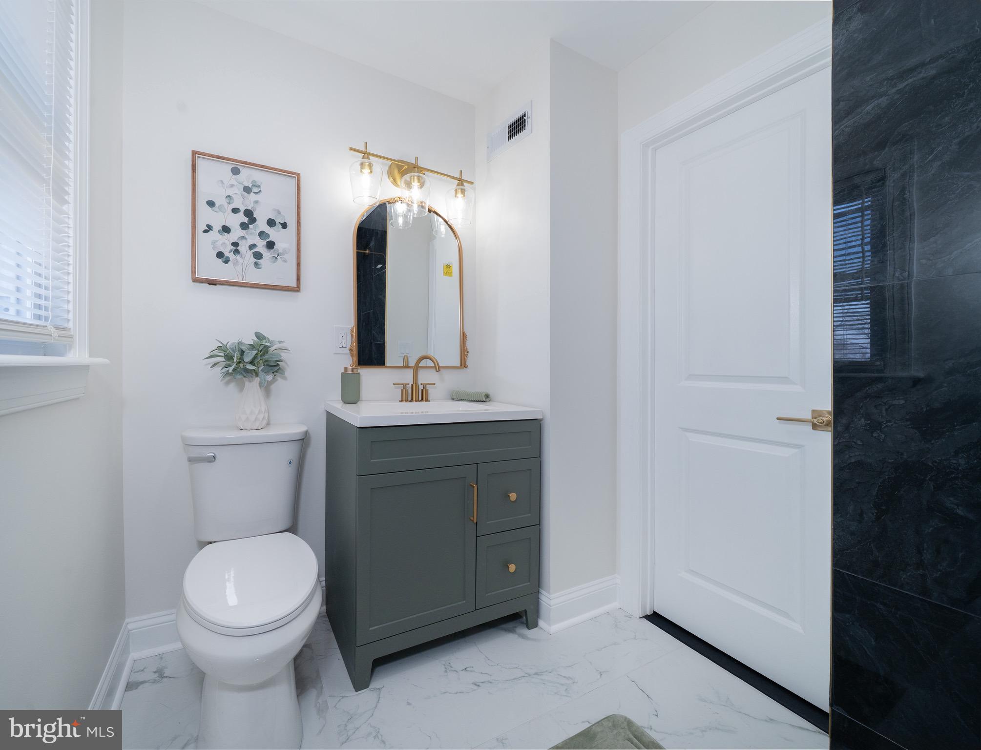 NEW CASTLE MANOR - Residential