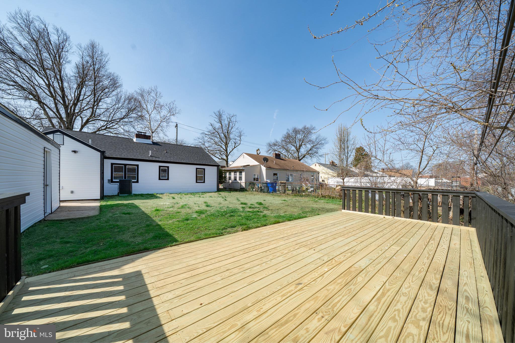 NEW CASTLE MANOR - Residential