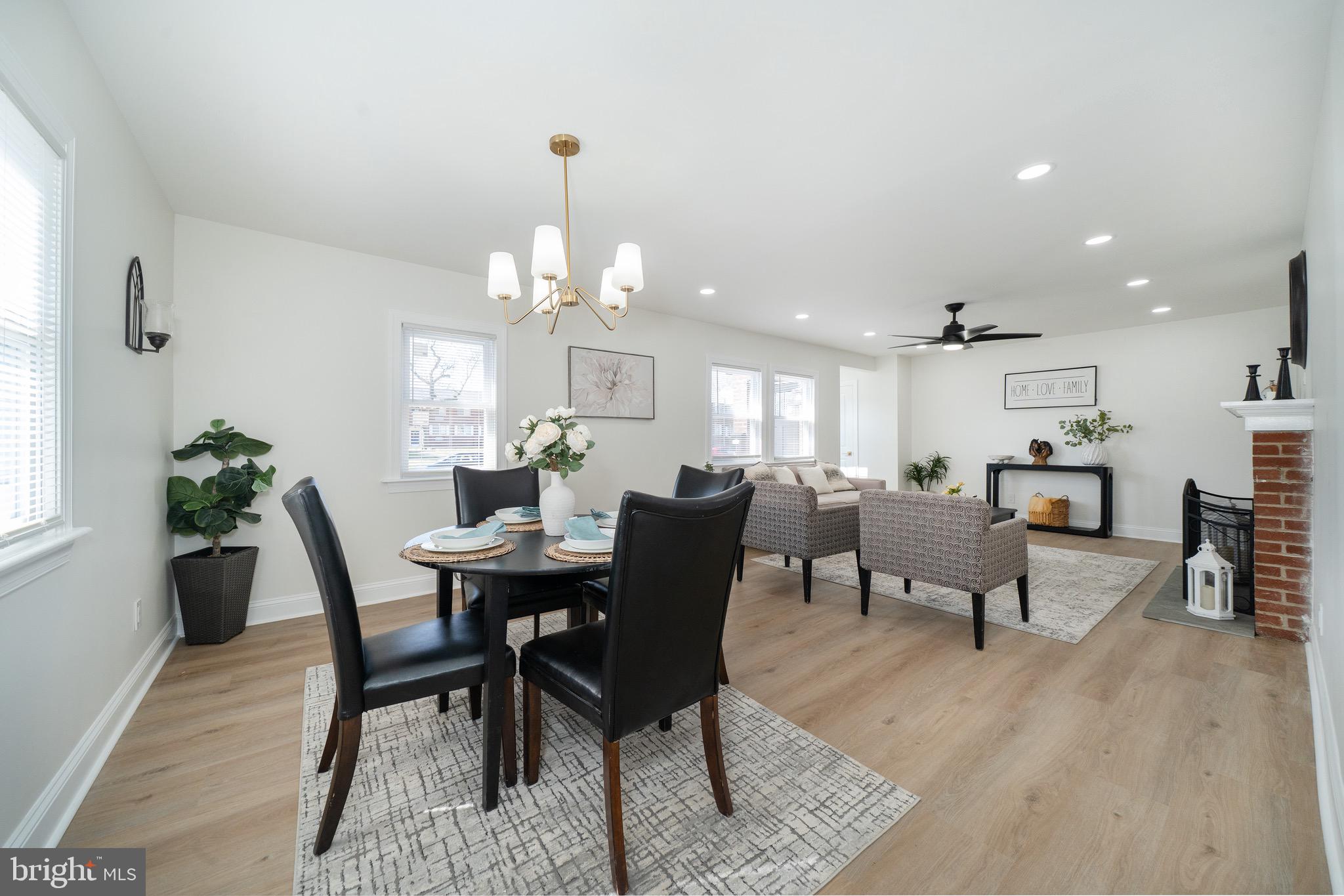 NEW CASTLE MANOR - Residential