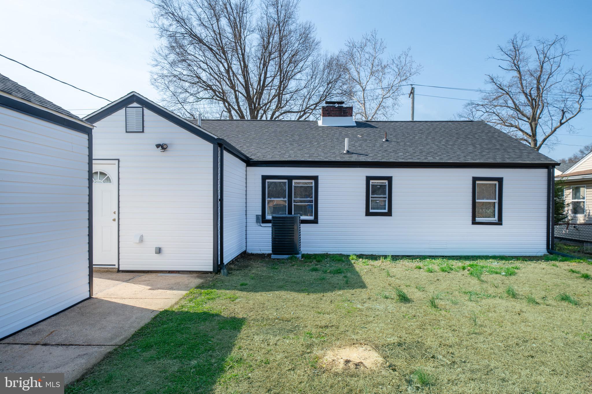 NEW CASTLE MANOR - Residential