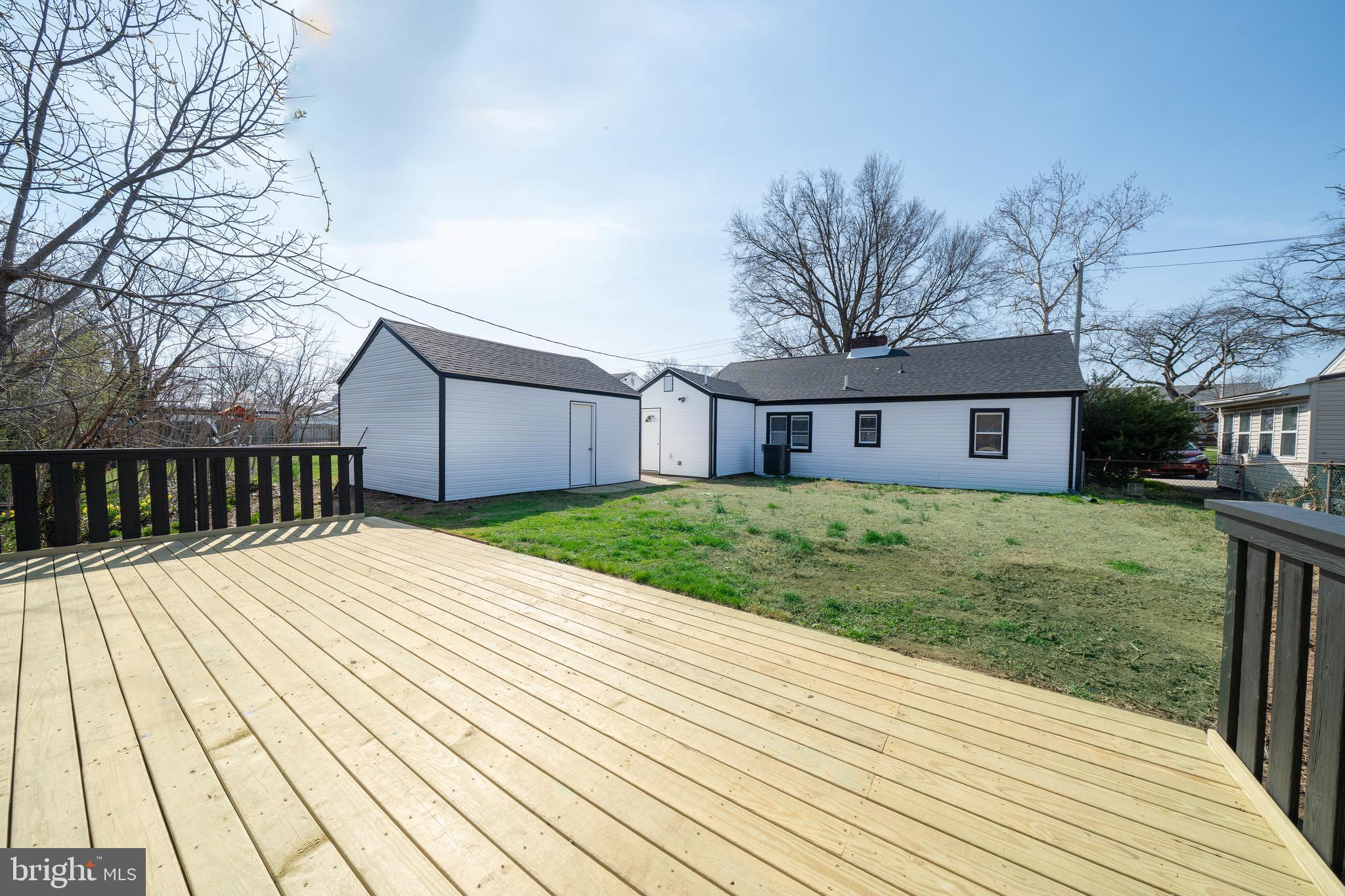 NEW CASTLE MANOR - Residential