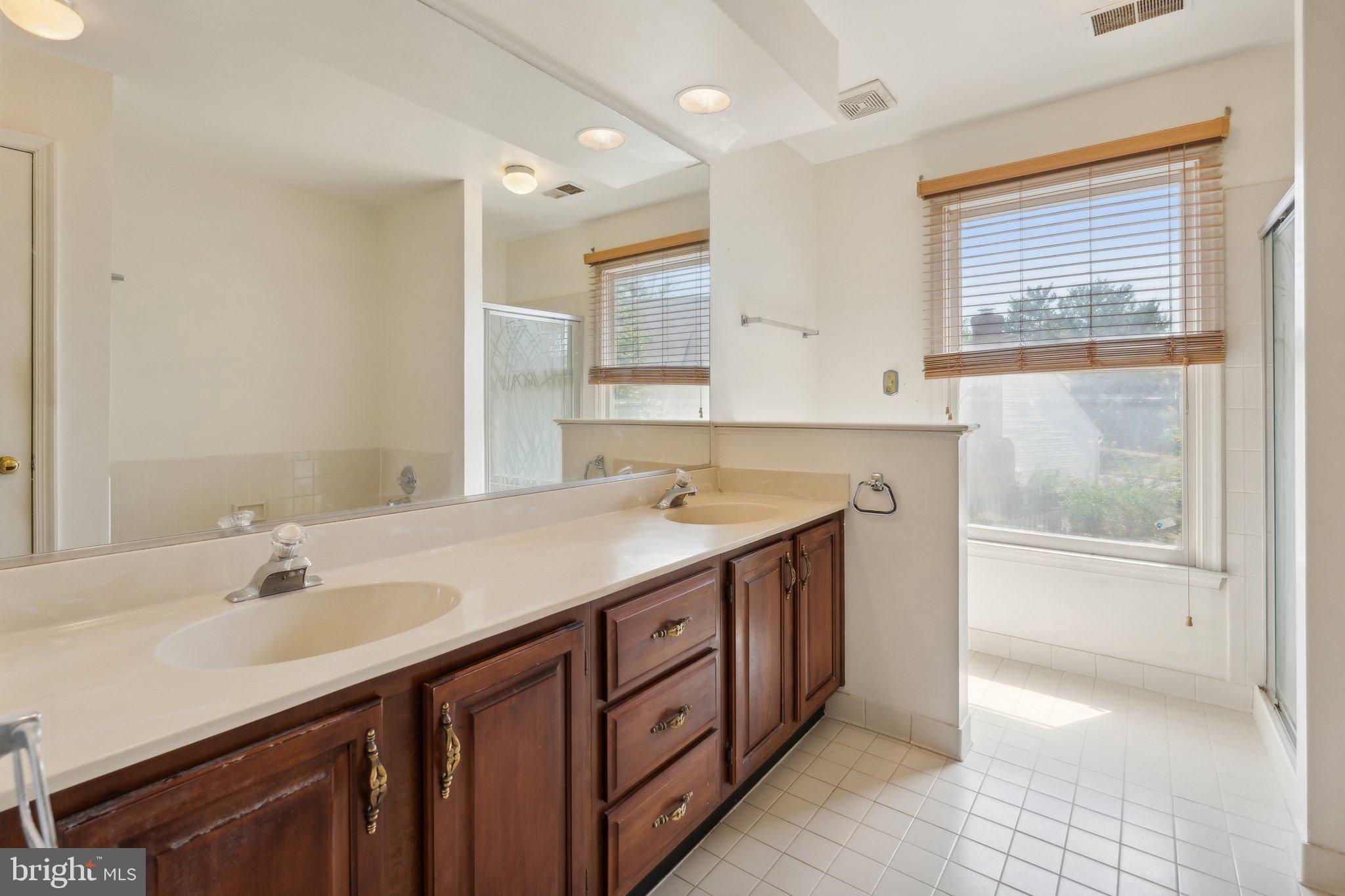 AUTUMN GLEN - Residential