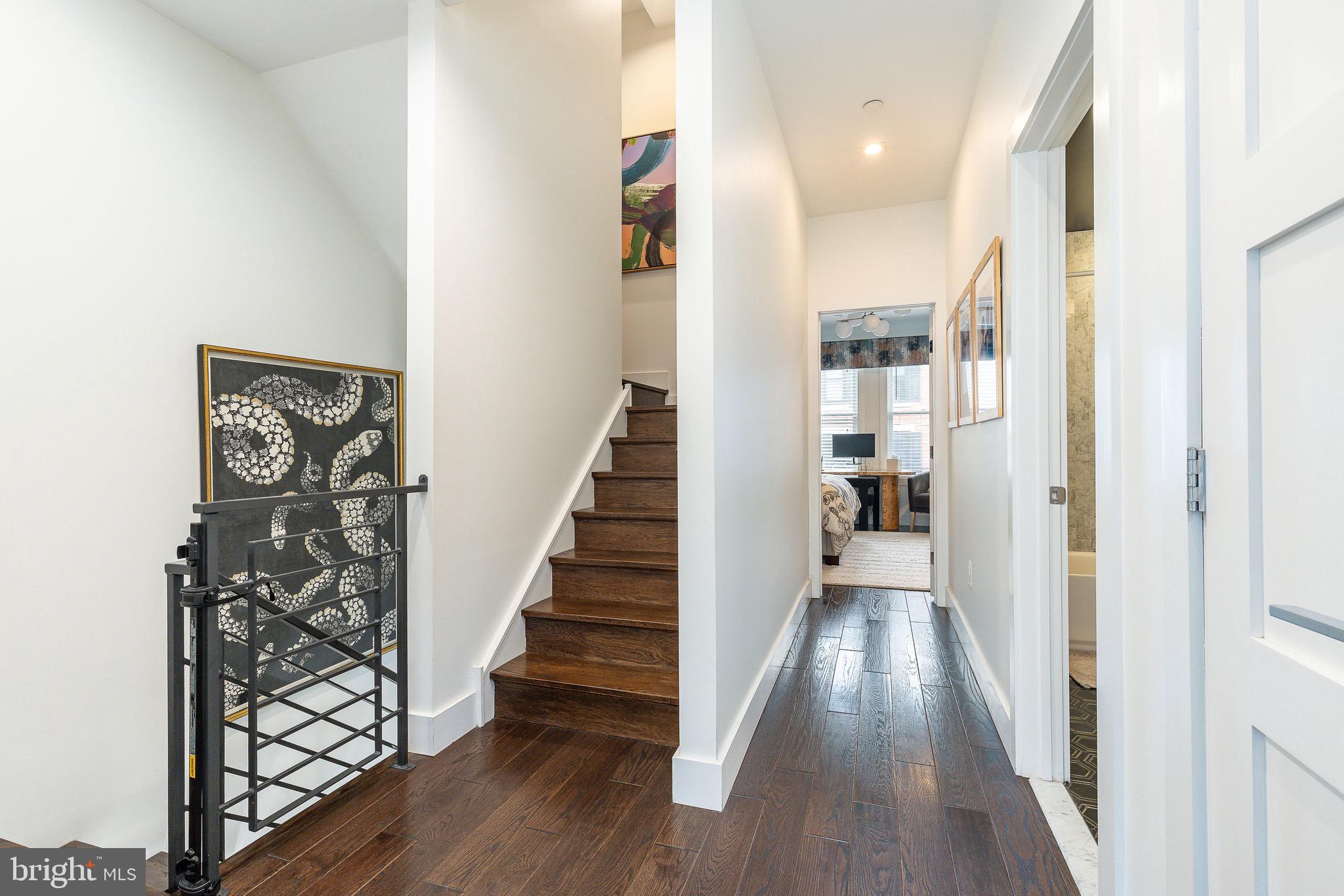 ART MUSEUM AREA - Residential