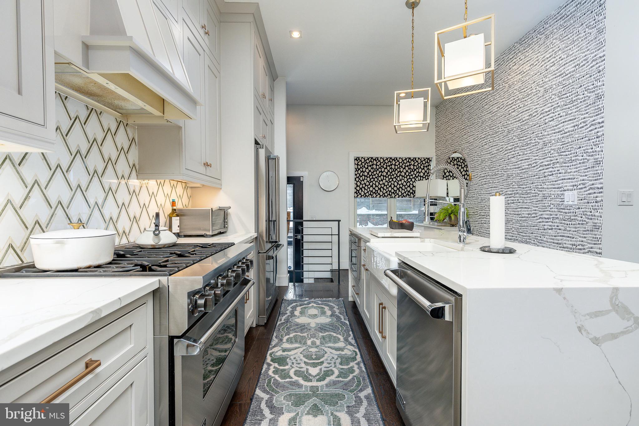 ART MUSEUM AREA - Residential