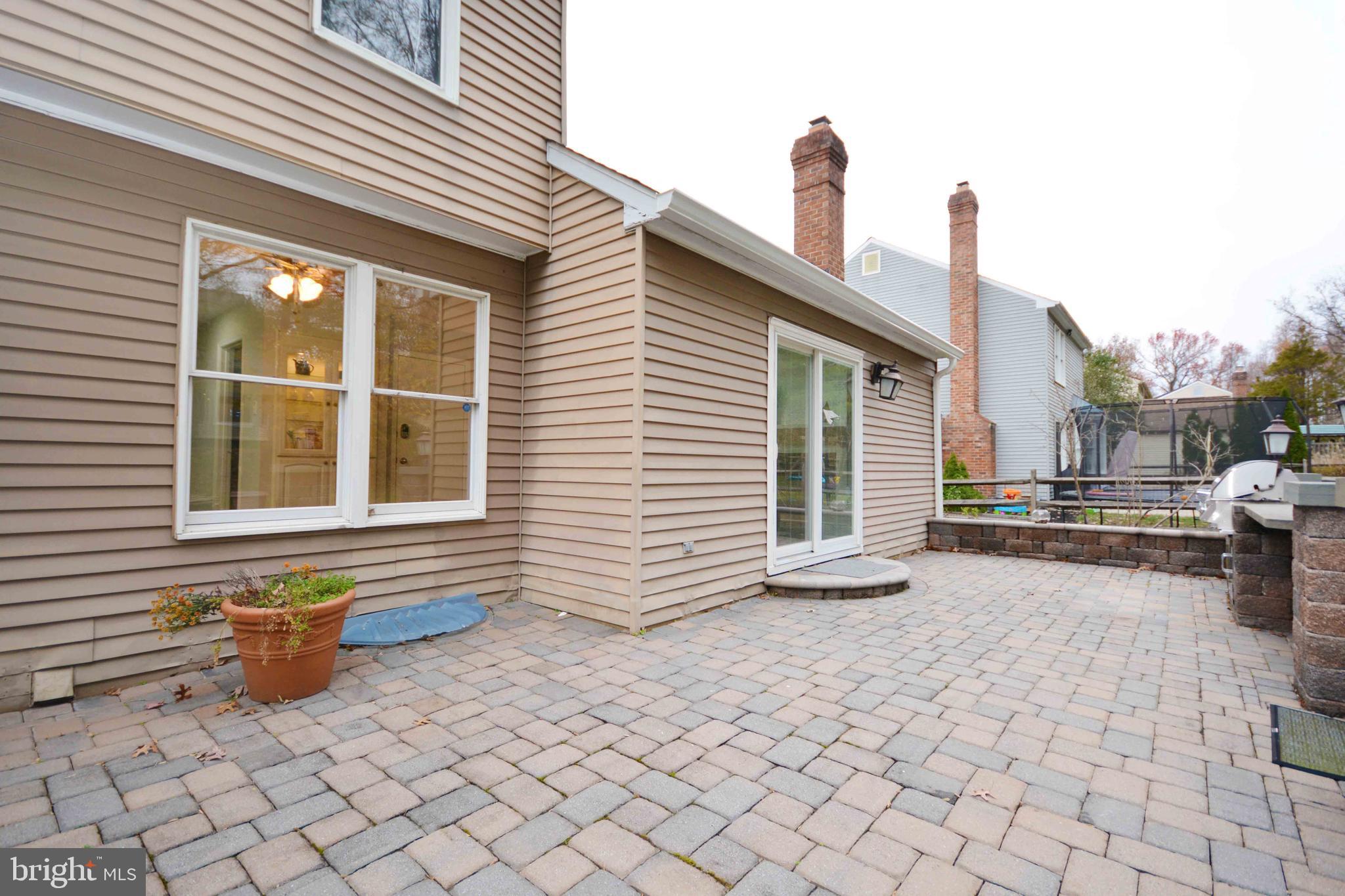 HUNT MEADOW - Residential