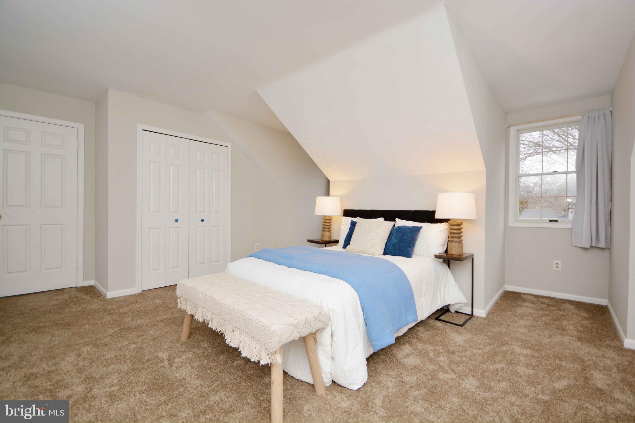 HUNT MEADOW - Residential