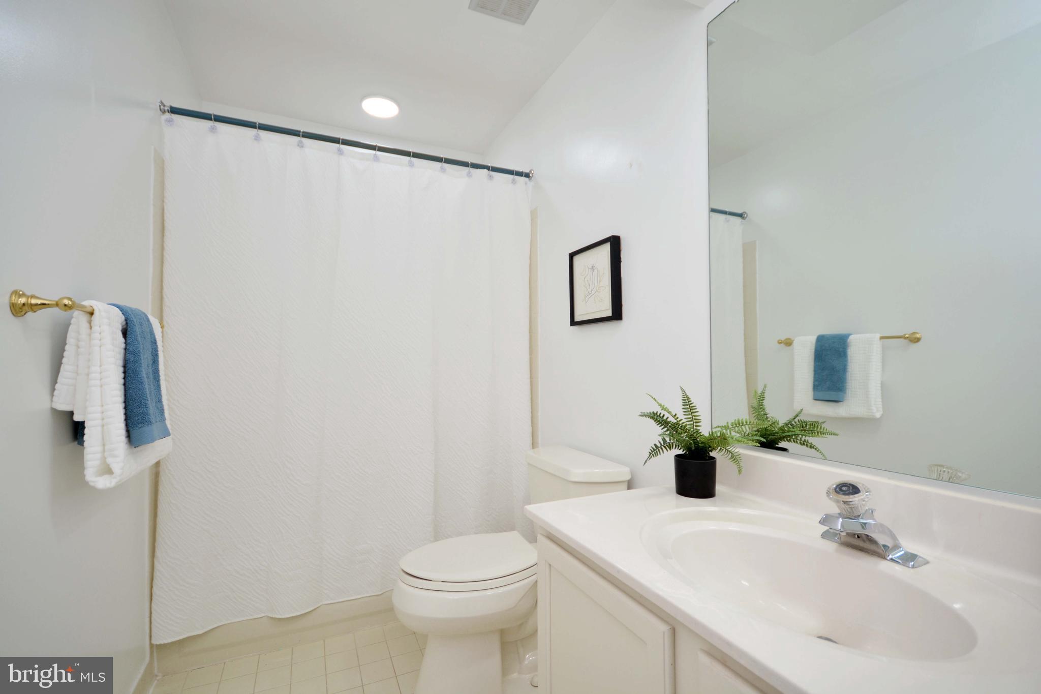 HUNT MEADOW - Residential