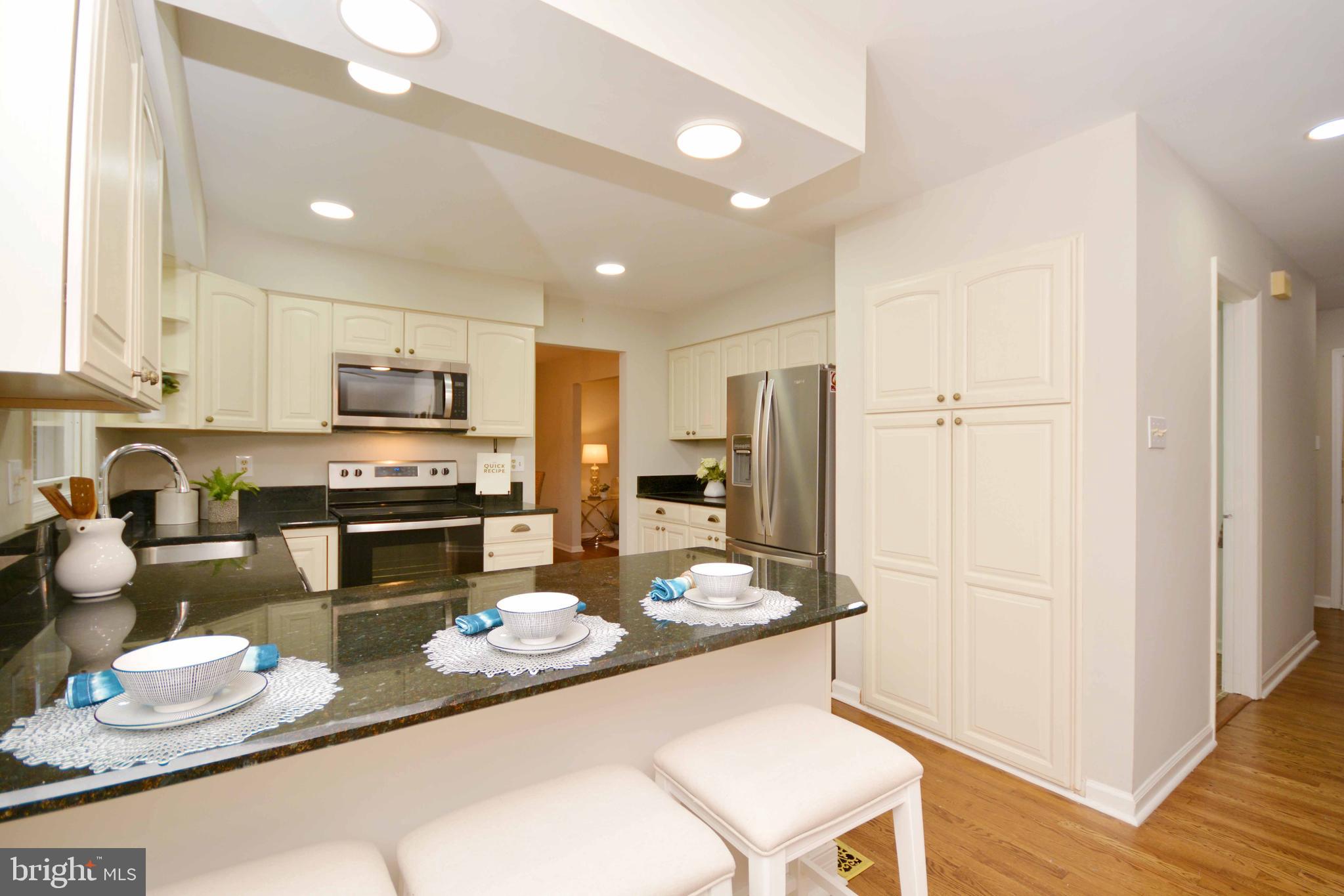 HUNT MEADOW - Residential