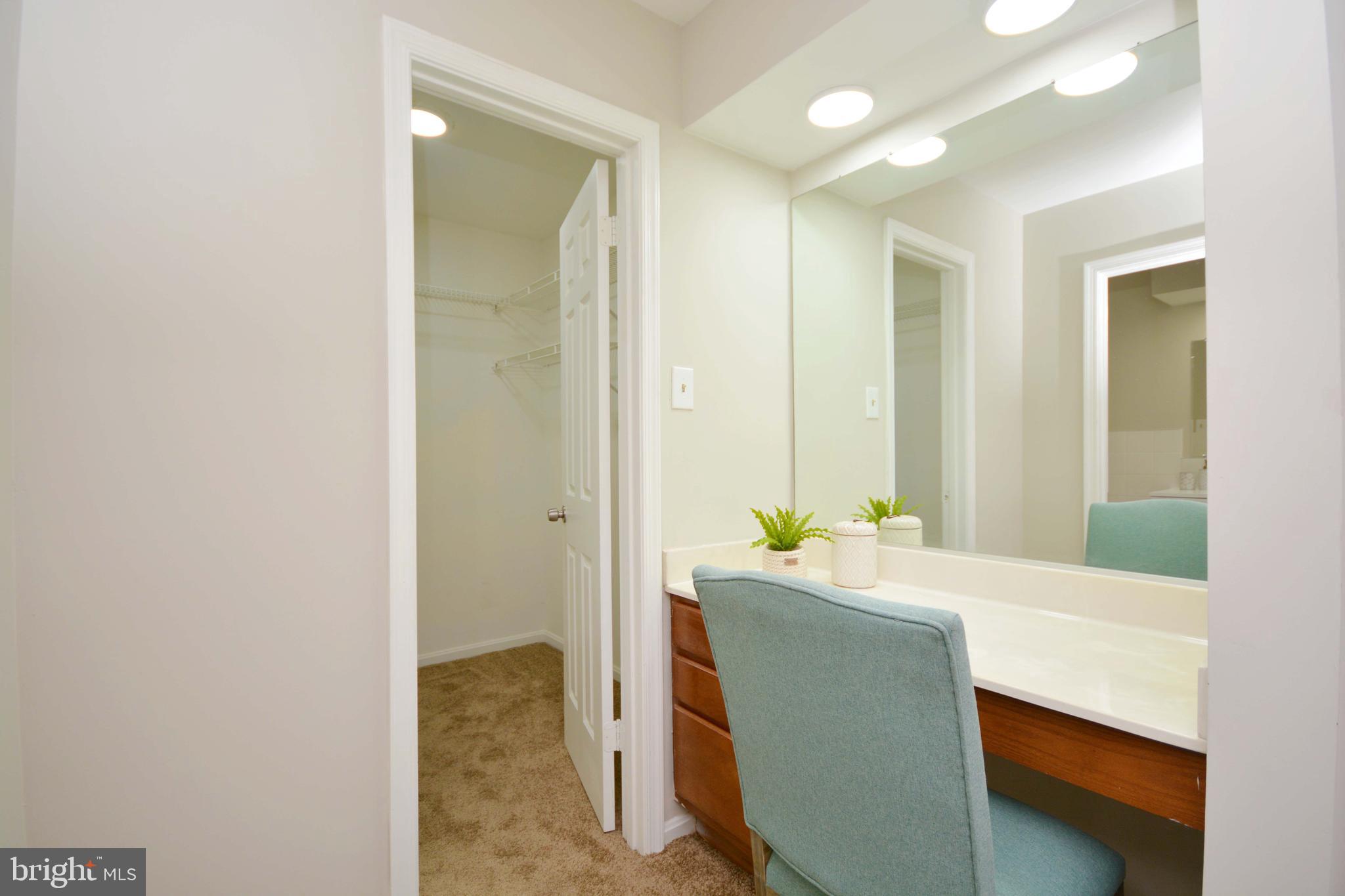 HUNT MEADOW - Residential