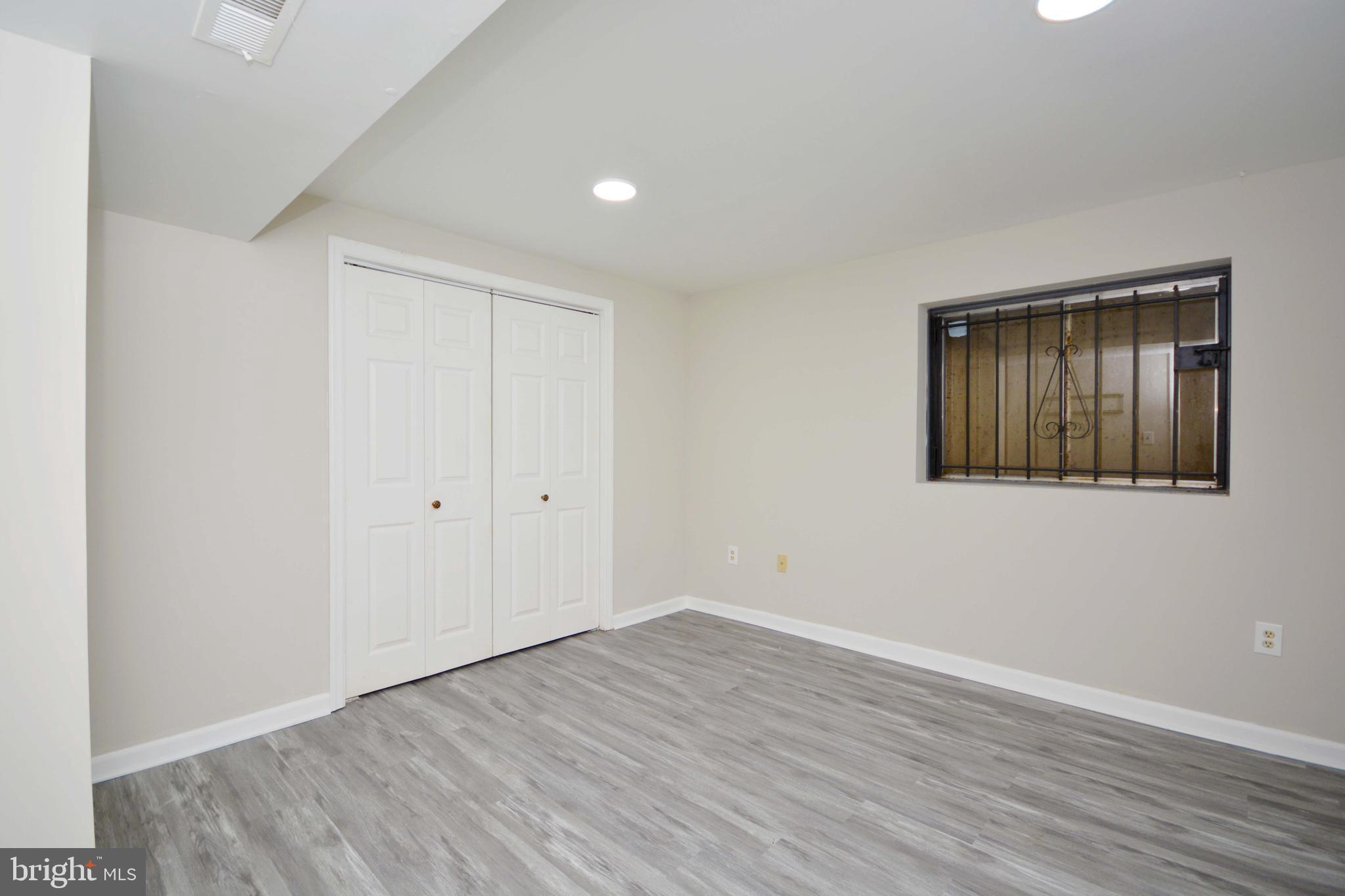 HUNT MEADOW - Residential