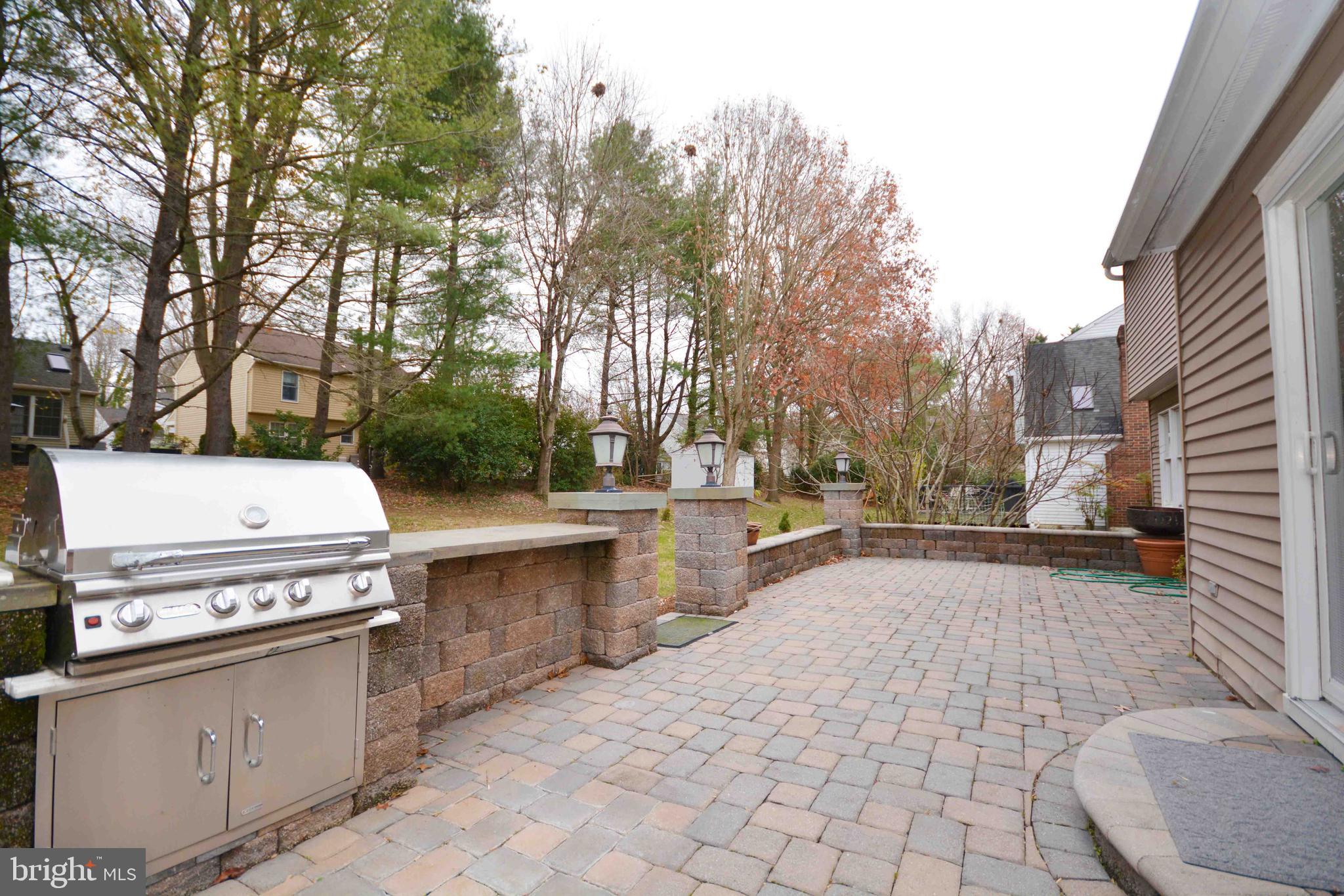 HUNT MEADOW - Residential