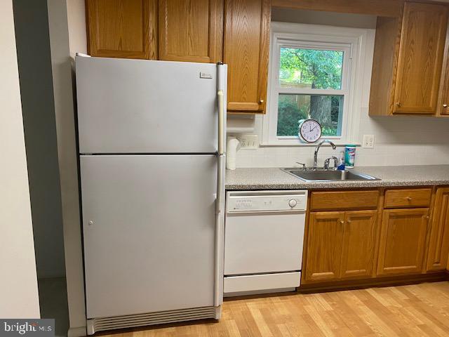 HOLMES RUN WOODS WEST - Residential