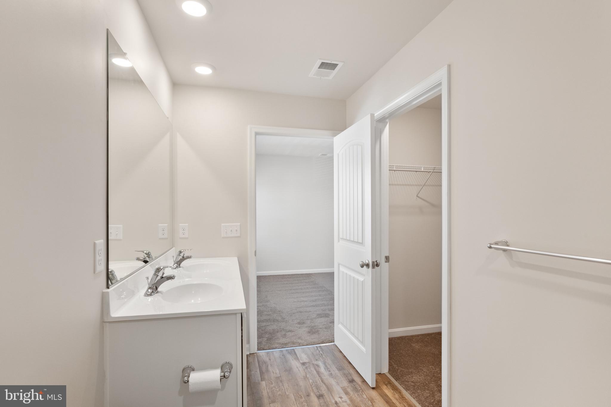 THE PRESERVE AT AYDELOTTE FARM - Residential Lease