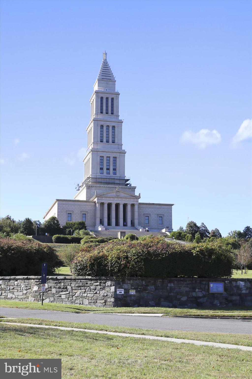 POTOWMACK CROSSING - Residential