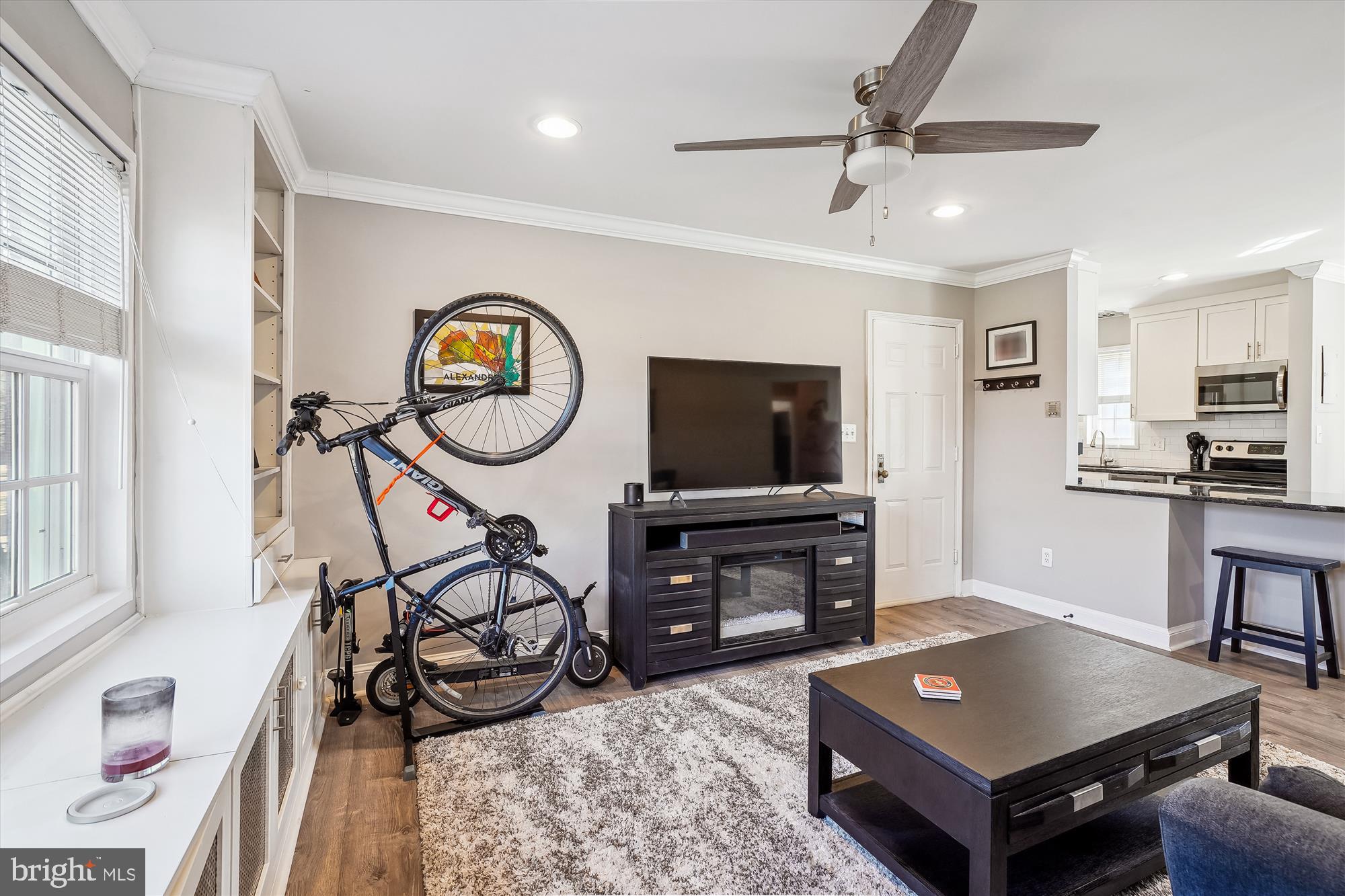 POTOWMACK CROSSING - Residential