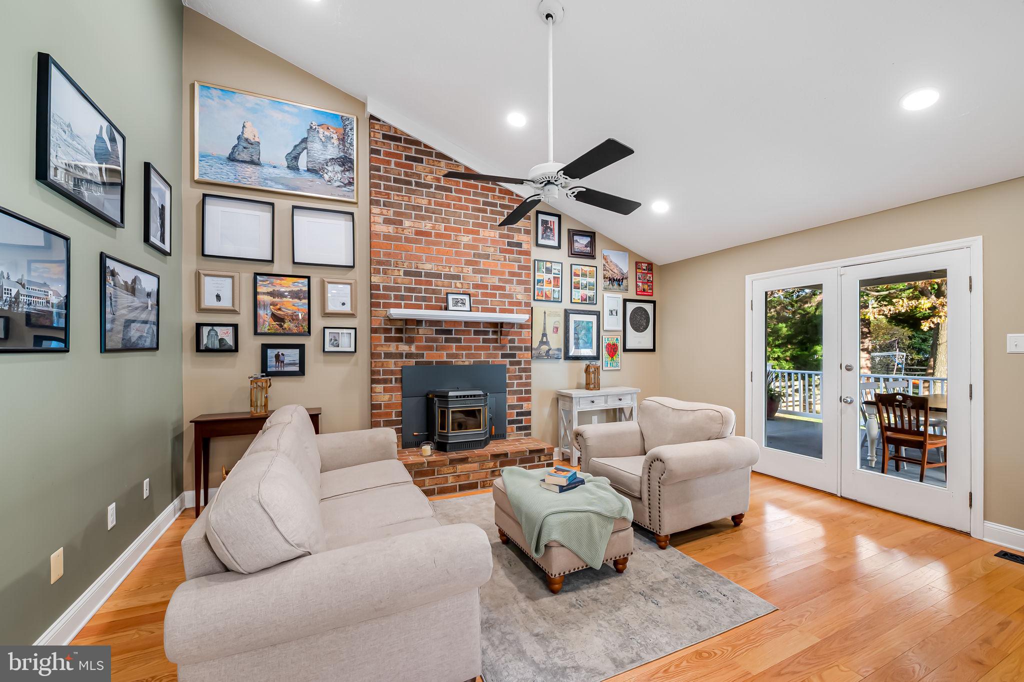 BRENTWOOD PARK - Residential