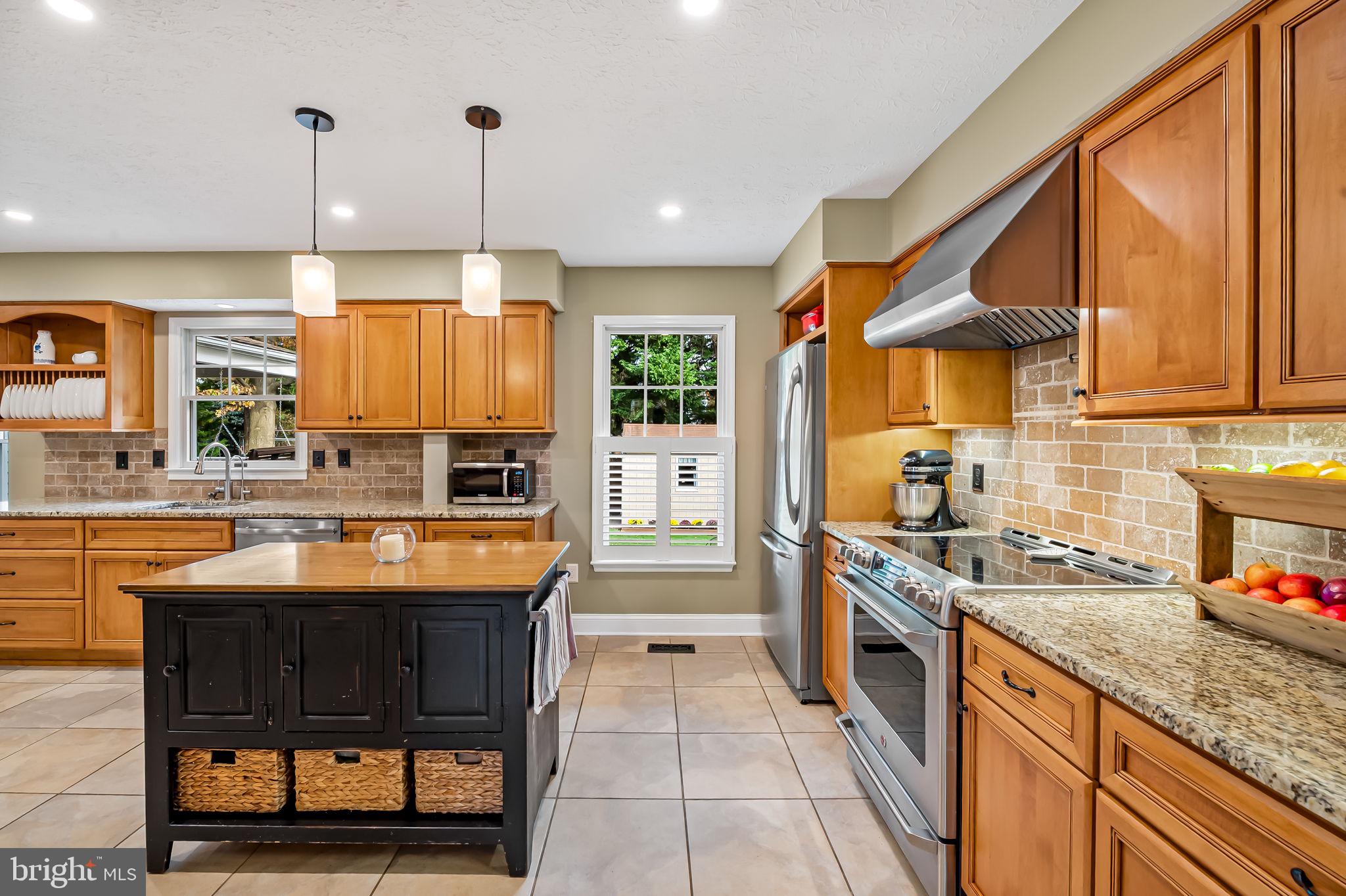 BRENTWOOD PARK - Residential