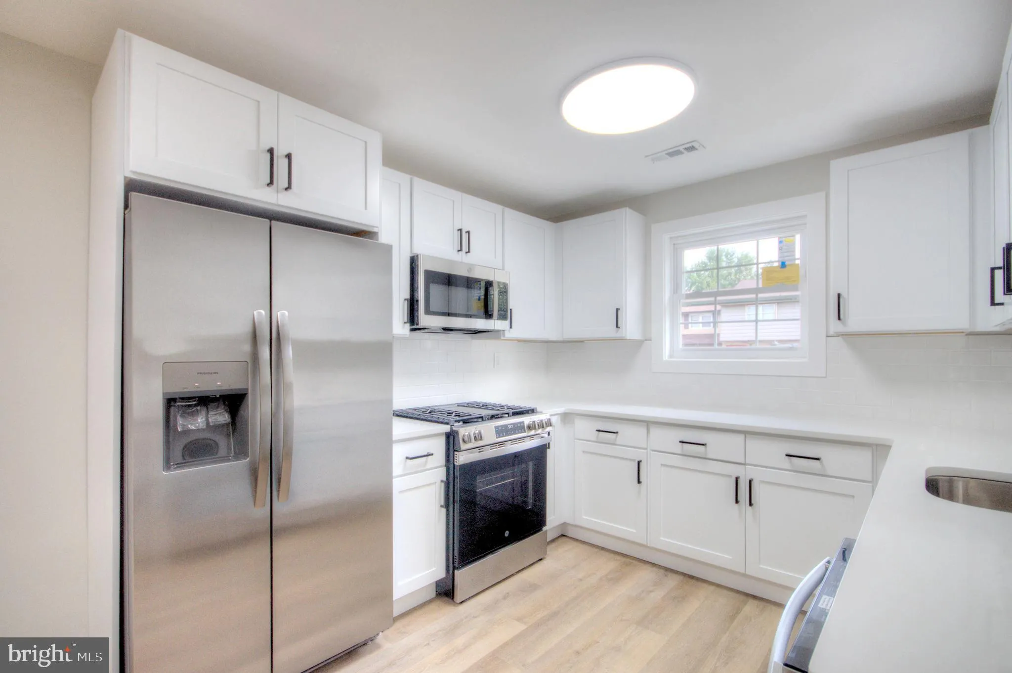 Clementon, New Jersey 08021, United States, 3 Bedrooms Bedrooms, ,2 BathroomsBathrooms,Residential,Pending,122945