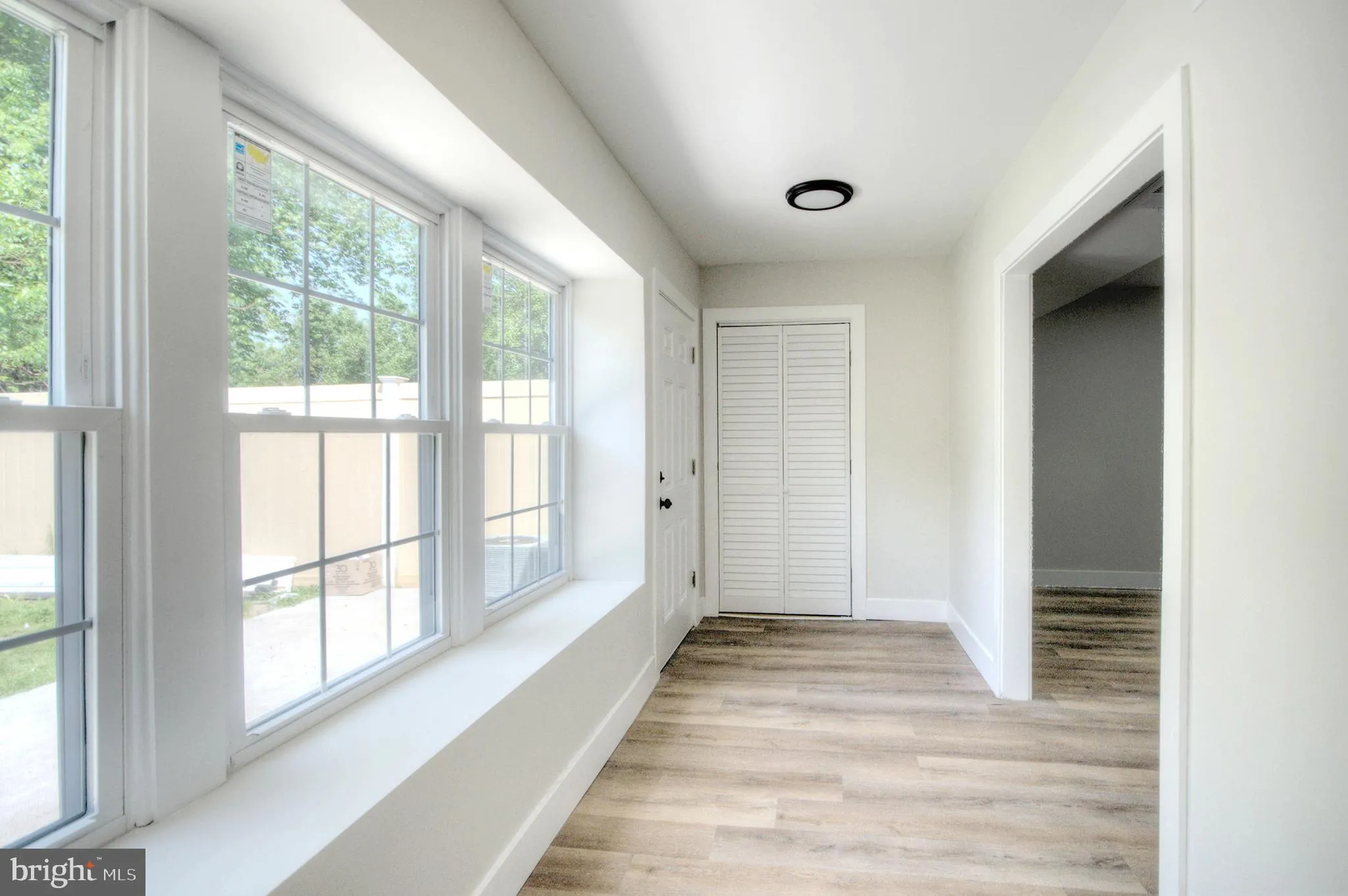 Clementon, New Jersey 08021, United States, 3 Bedrooms Bedrooms, ,2 BathroomsBathrooms,Residential,Pending,122945