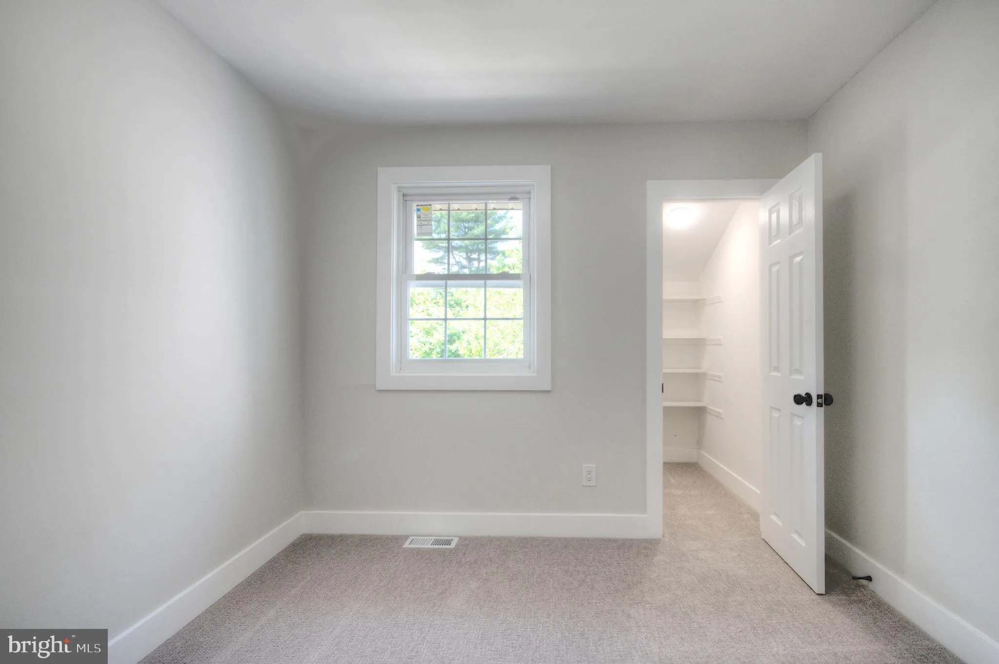 Clementon, New Jersey 08021, United States, 3 Bedrooms Bedrooms, ,2 BathroomsBathrooms,Residential,Pending,122945