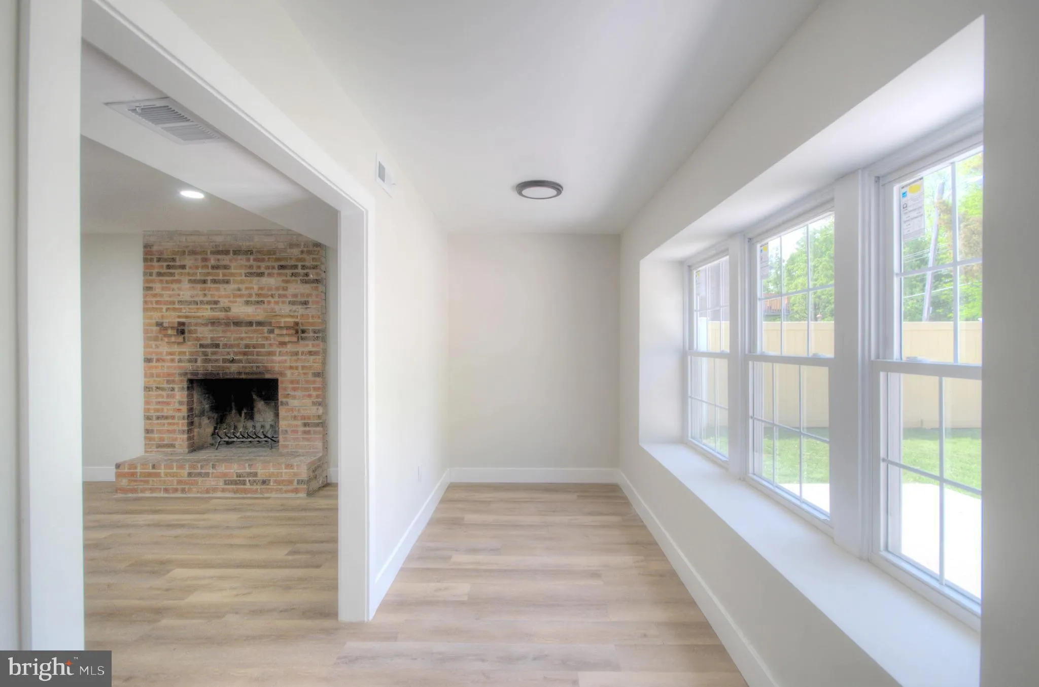 Clementon, New Jersey 08021, United States, 3 Bedrooms Bedrooms, ,2 BathroomsBathrooms,Residential,Pending,122945