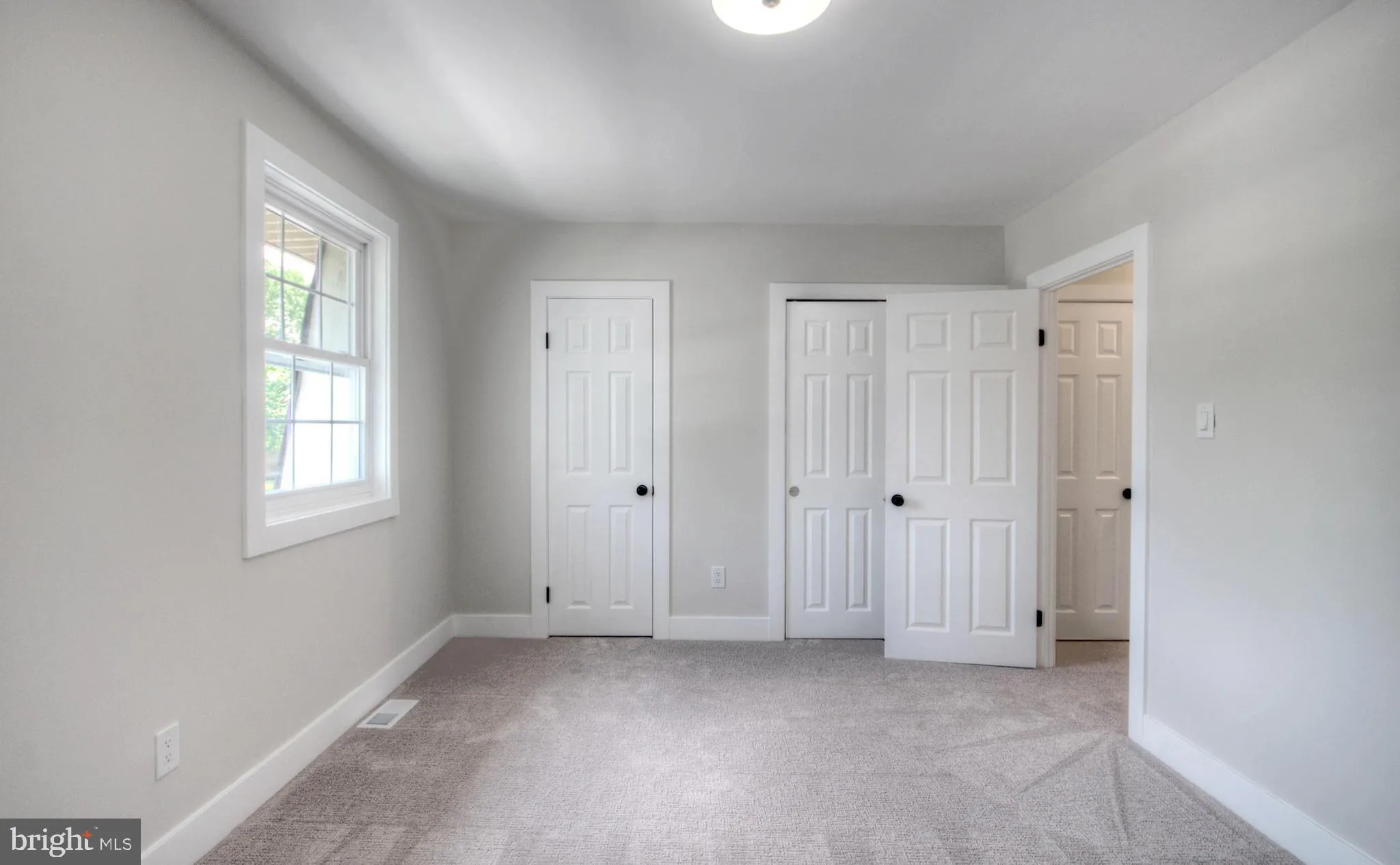 Clementon, New Jersey 08021, United States, 3 Bedrooms Bedrooms, ,2 BathroomsBathrooms,Residential,Pending,122945