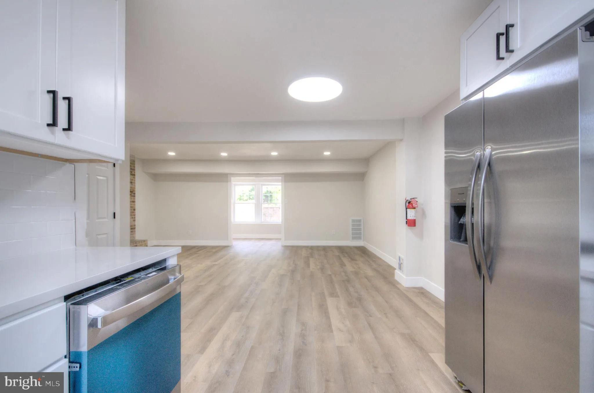 Clementon, New Jersey 08021, United States, 3 Bedrooms Bedrooms, ,2 BathroomsBathrooms,Residential,Pending,122945