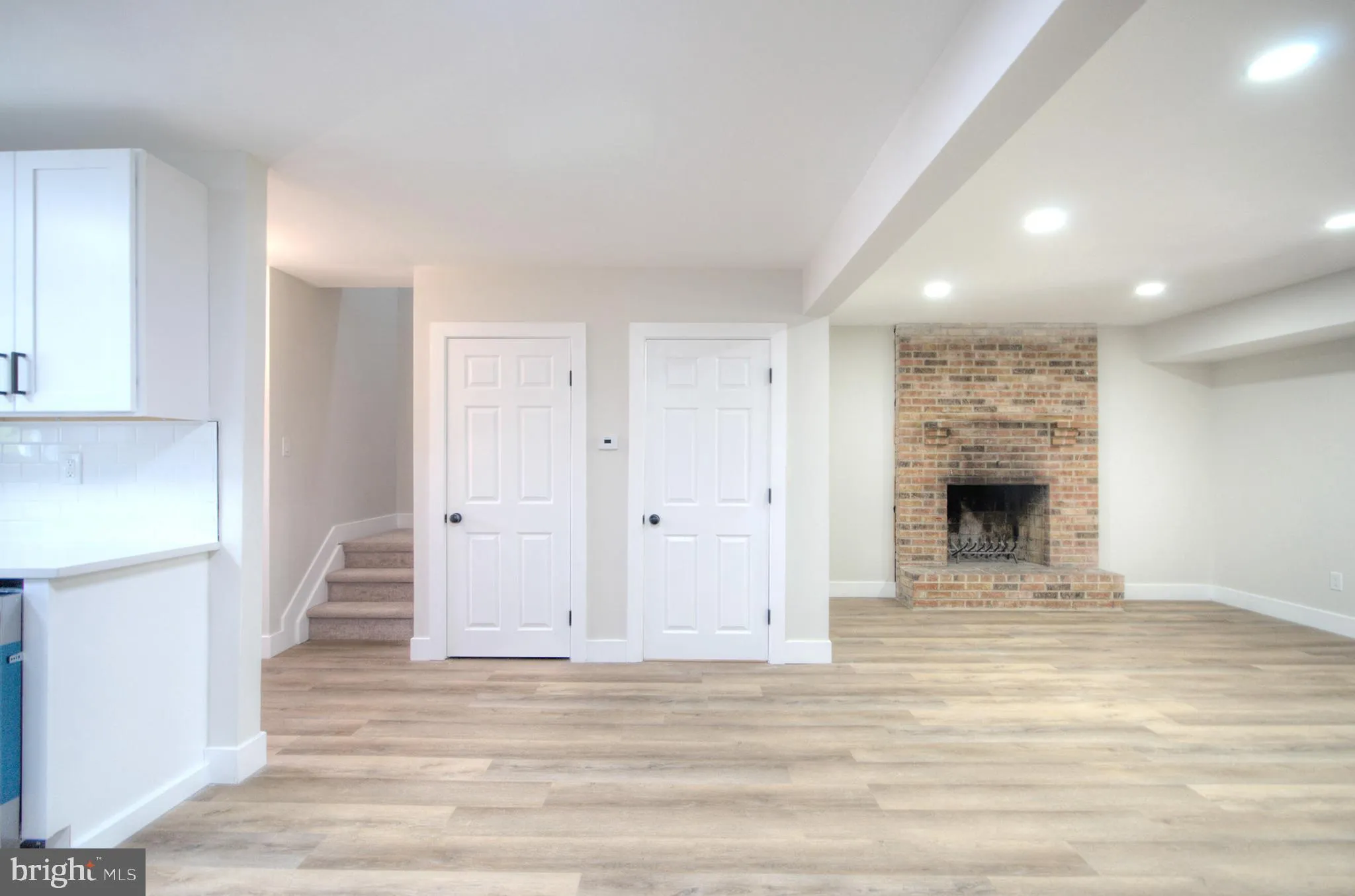 Clementon, New Jersey 08021, United States, 3 Bedrooms Bedrooms, ,2 BathroomsBathrooms,Residential,Pending,122945