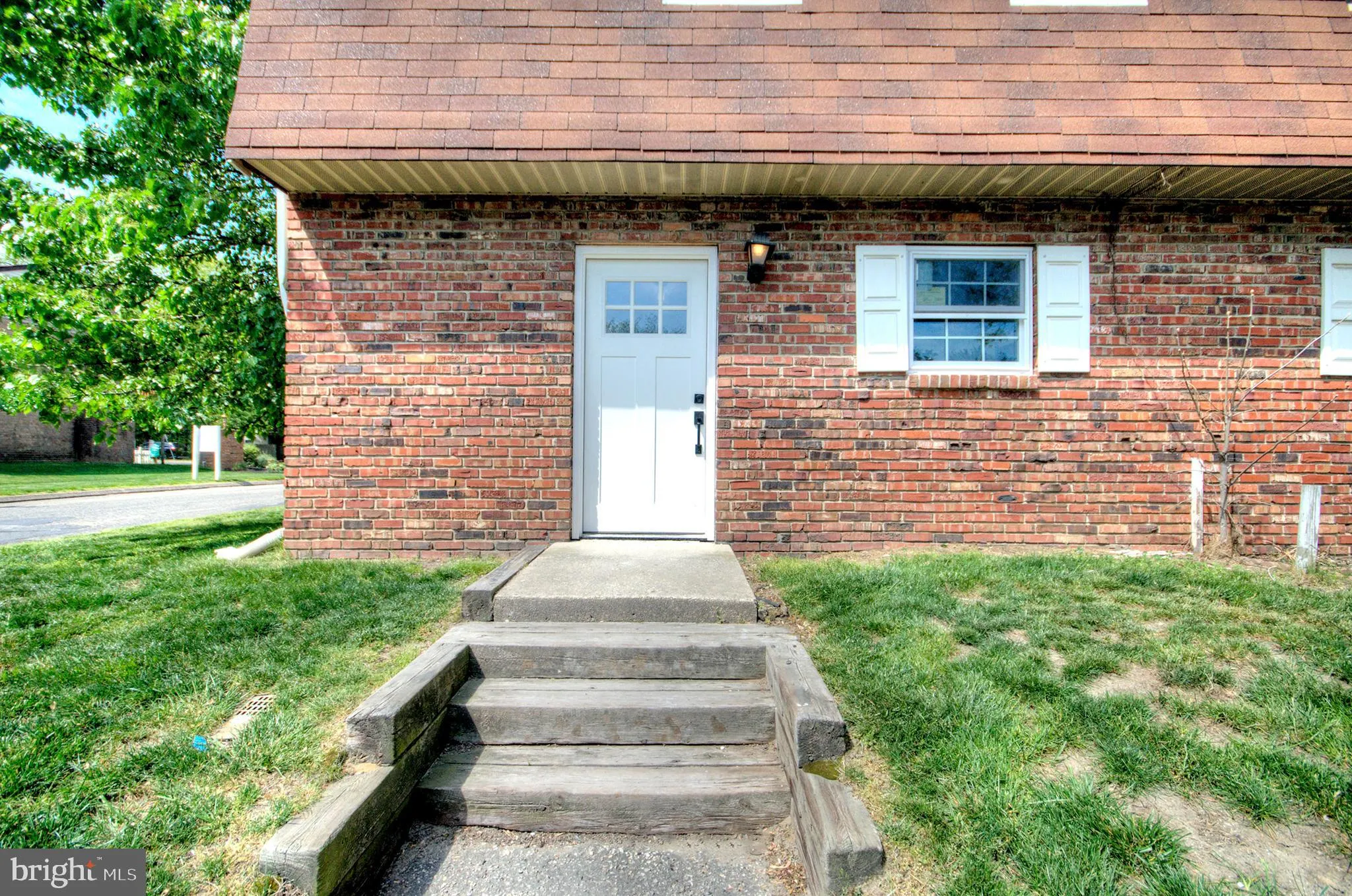 Clementon, New Jersey 08021, United States, 3 Bedrooms Bedrooms, ,2 BathroomsBathrooms,Residential,Pending,122945