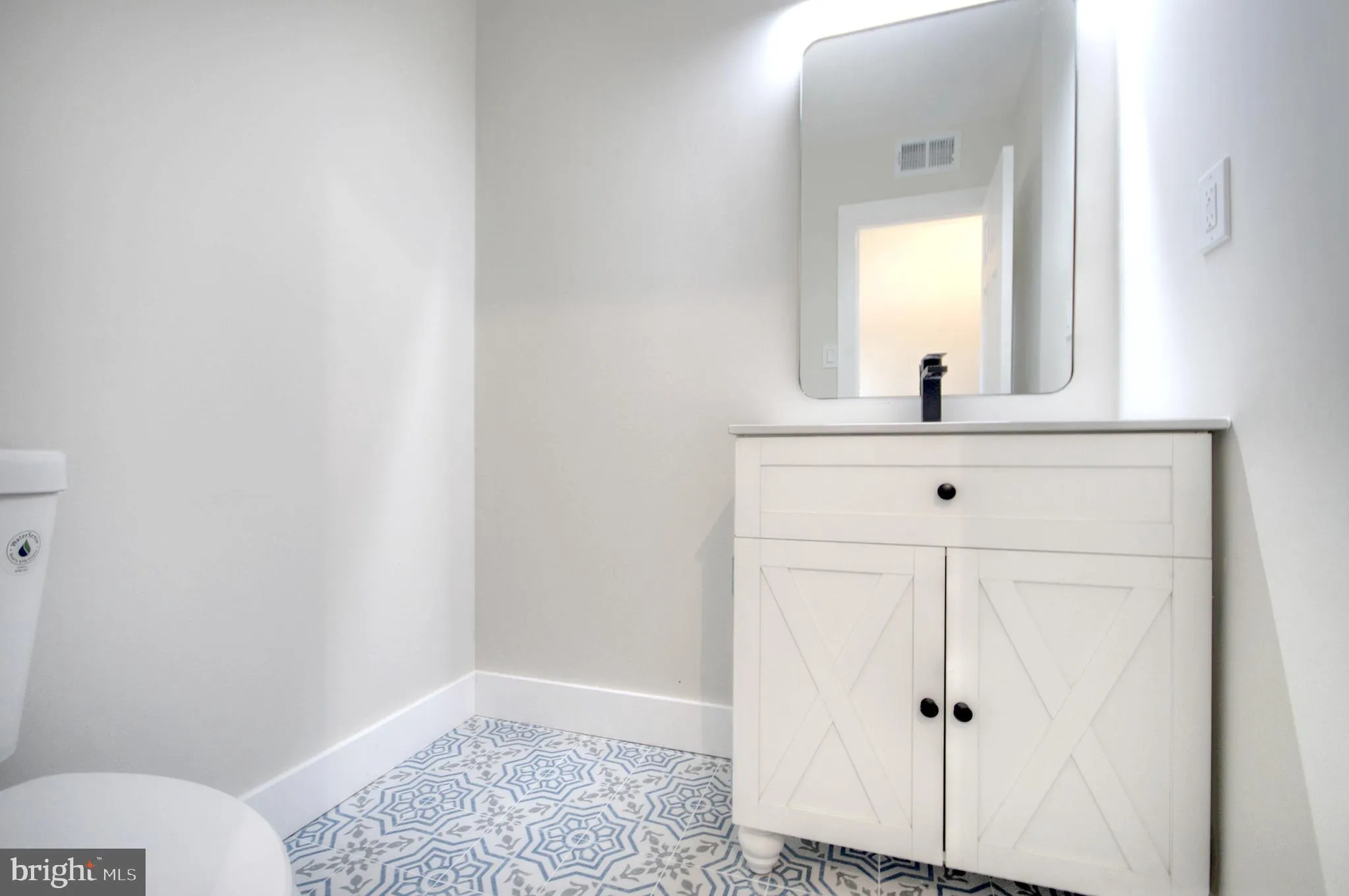 Clementon, New Jersey 08021, United States, 3 Bedrooms Bedrooms, ,2 BathroomsBathrooms,Residential,Pending,122945