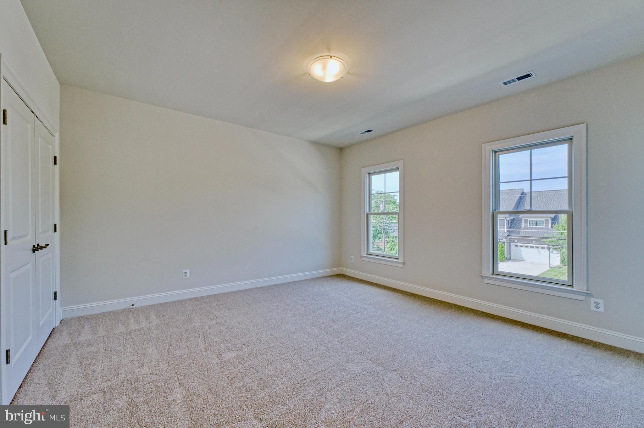 ROSEMONT - Residential