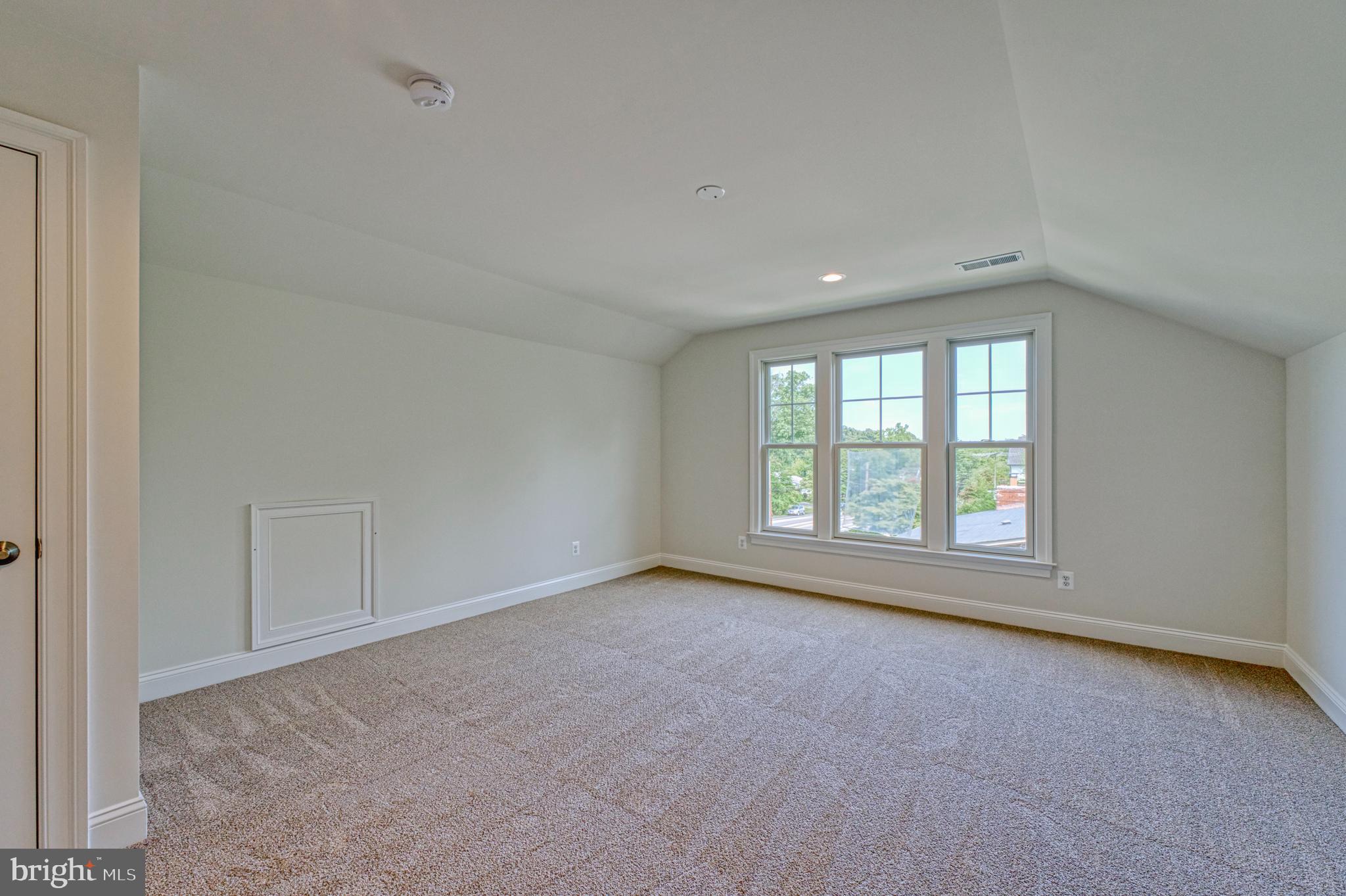 ROSEMONT - Residential